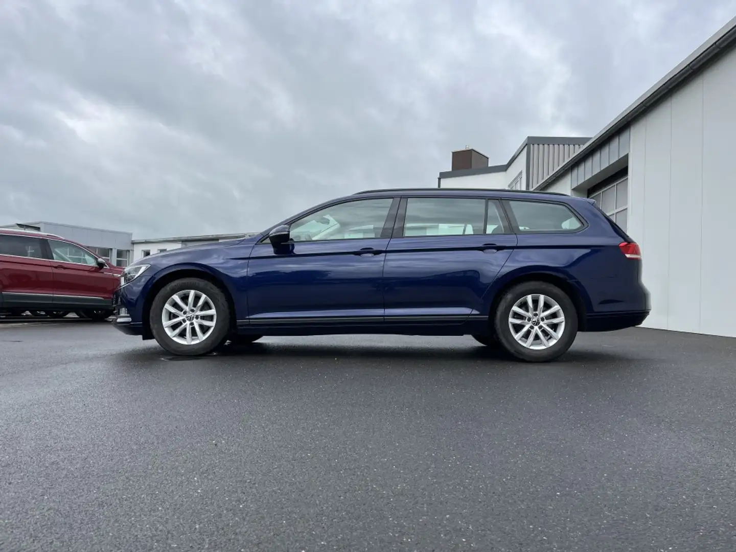 Volkswagen Passat Variant 2.0 TDI 119€ m. 20% Anzahlung Navi ACC SHZ Klima Blau - 2
