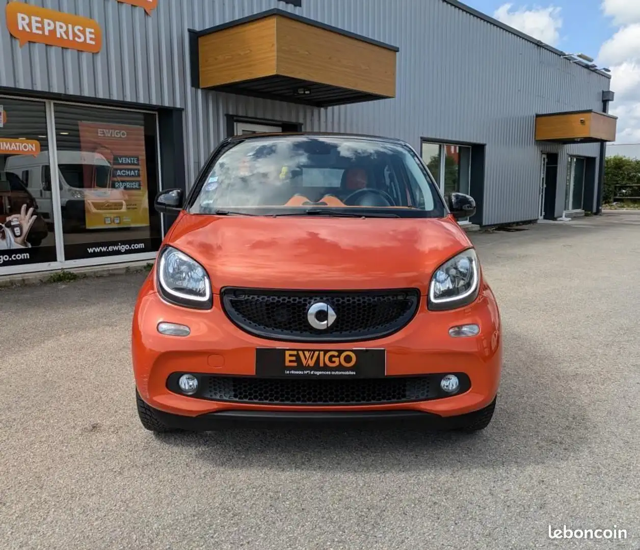 smart forFour 0.9 T 90ch BRABUS STYLE TWINAMIC BVA Or - 2