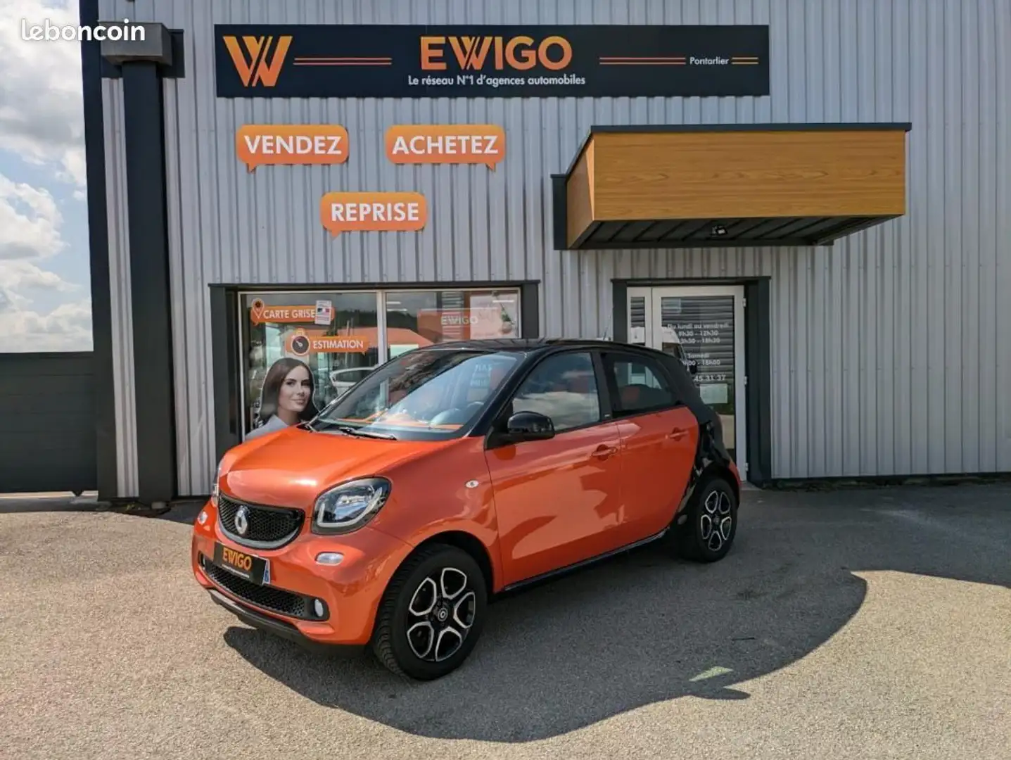 smart forFour 0.9 T 90ch BRABUS STYLE TWINAMIC BVA Or - 1