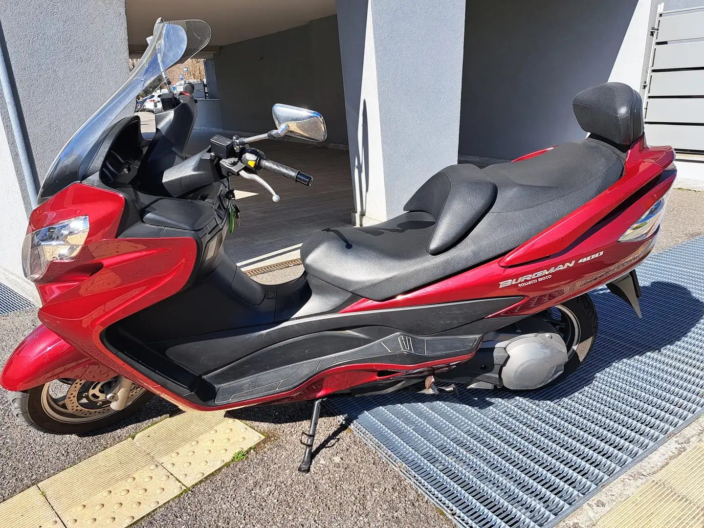 Suzuki Burgman 400 Roşu - 2