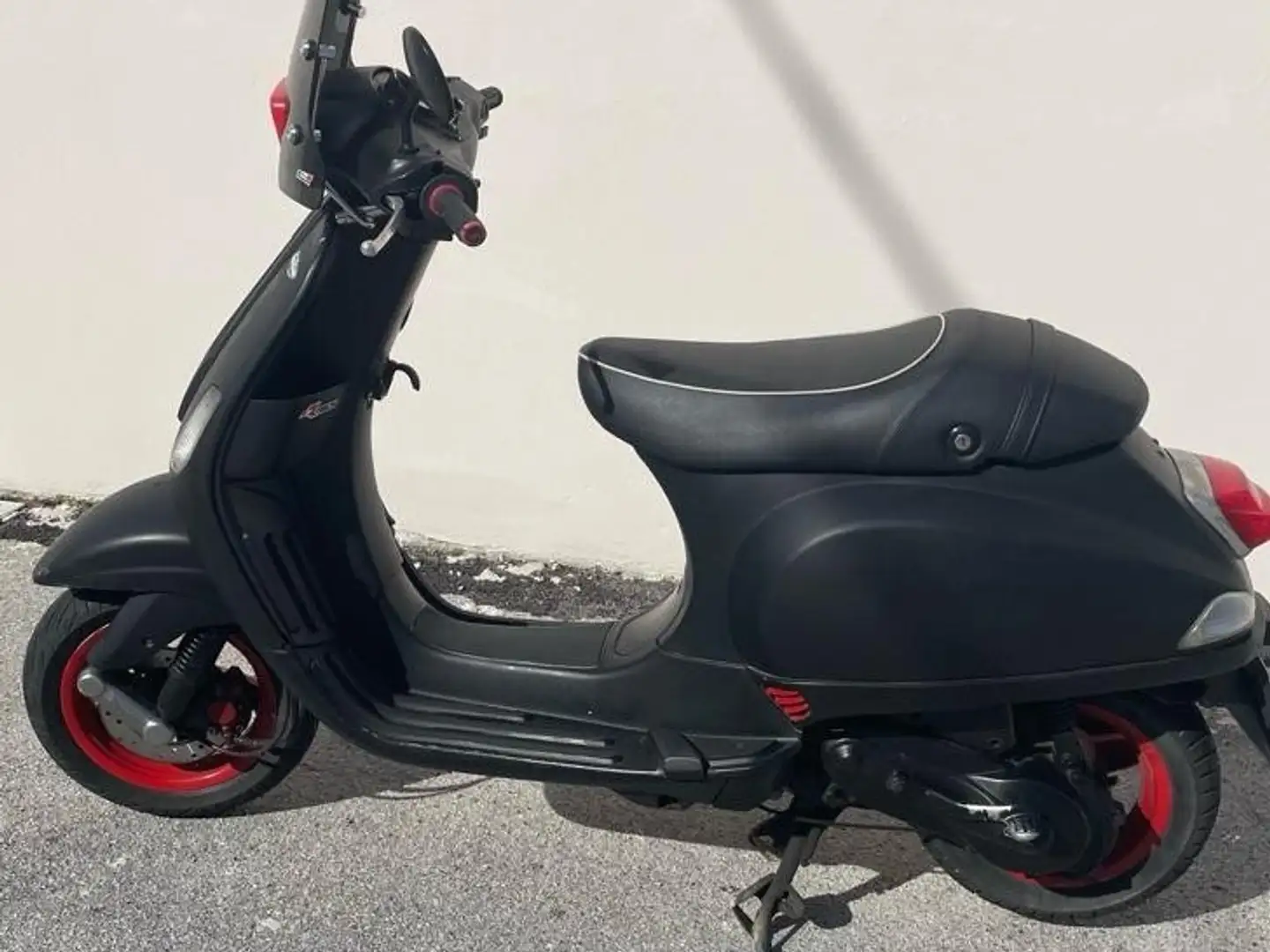 Vespa S 50 Noir - 1