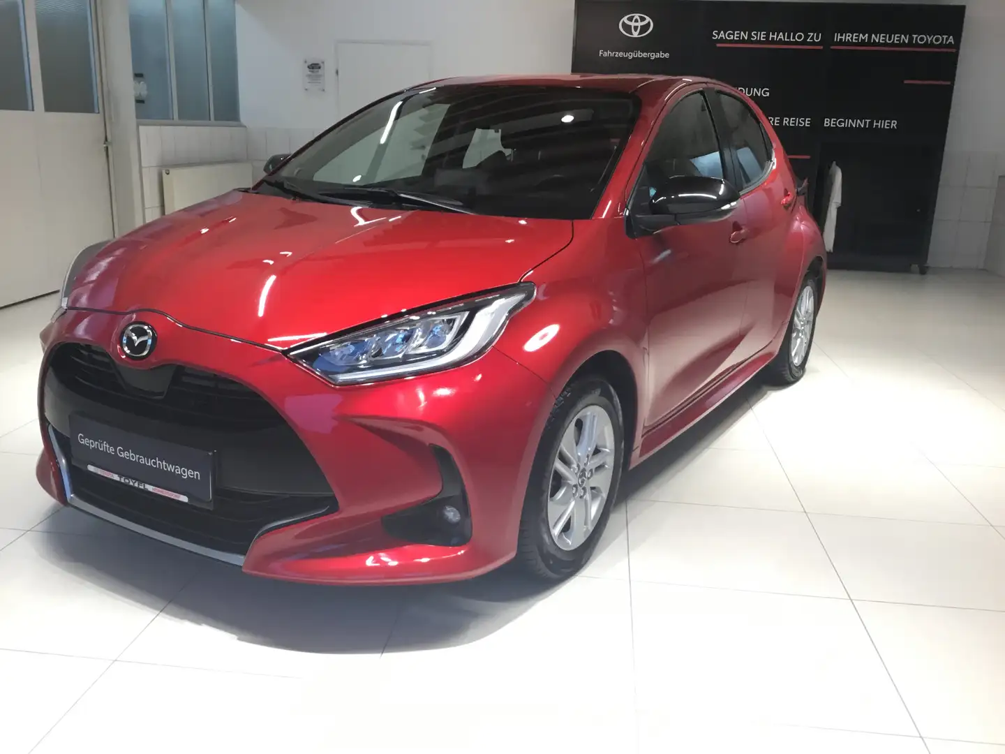 Mazda 2 1,5 Hybrid Agile Comfort CVT Automatik Rot - 1