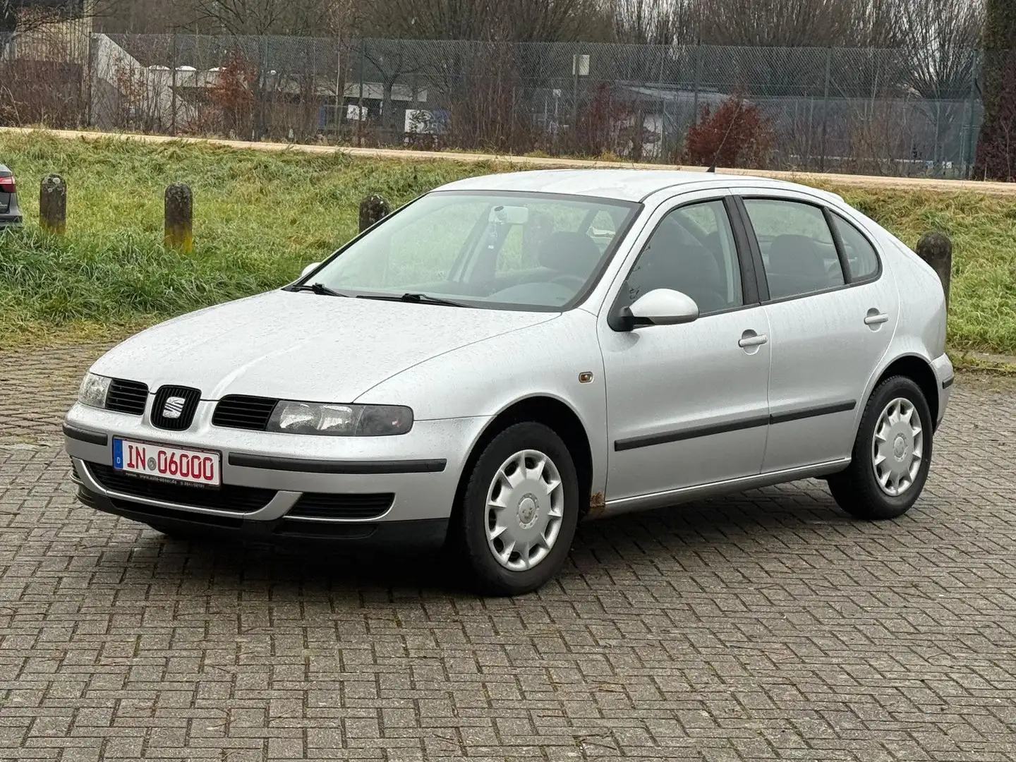 SEAT Leon Stella*Klima*Allwetter*EURO4* Grau - 2