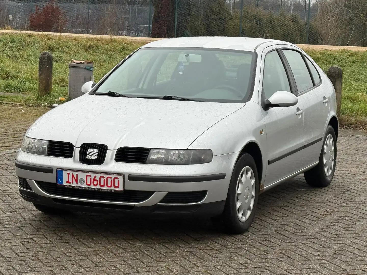 SEAT Leon Stella*Klima*Allwetter*EURO4* Grau - 1