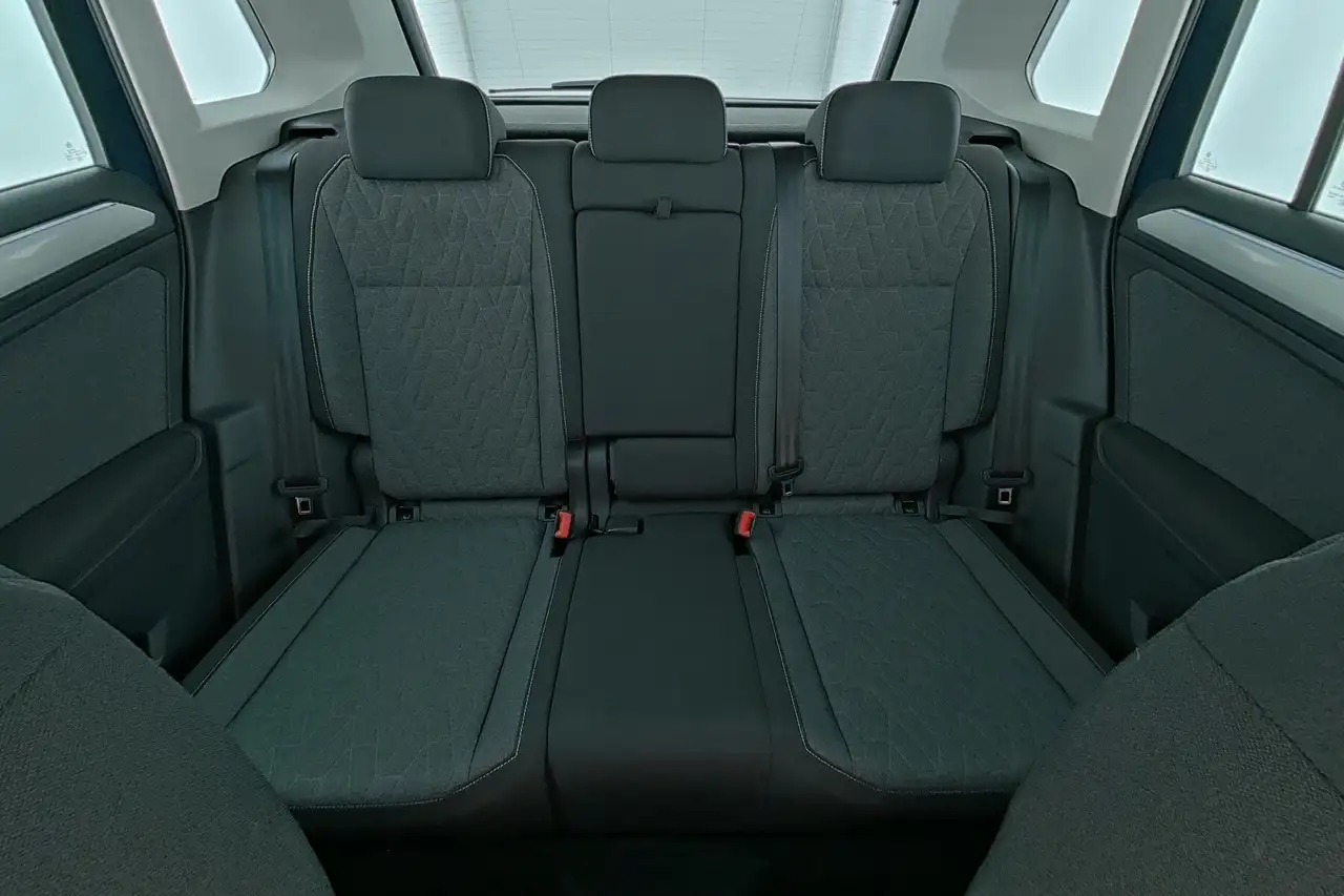 Volkswagen Tiguan 1.5 TSI Move|NAV|ACC|LED|SHZG|PDC+RFK|AHK 14