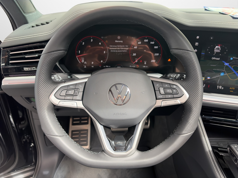 Volkswagen Touareg 3.0 V6 TDI 4M R-Line Final Edition — photo 9