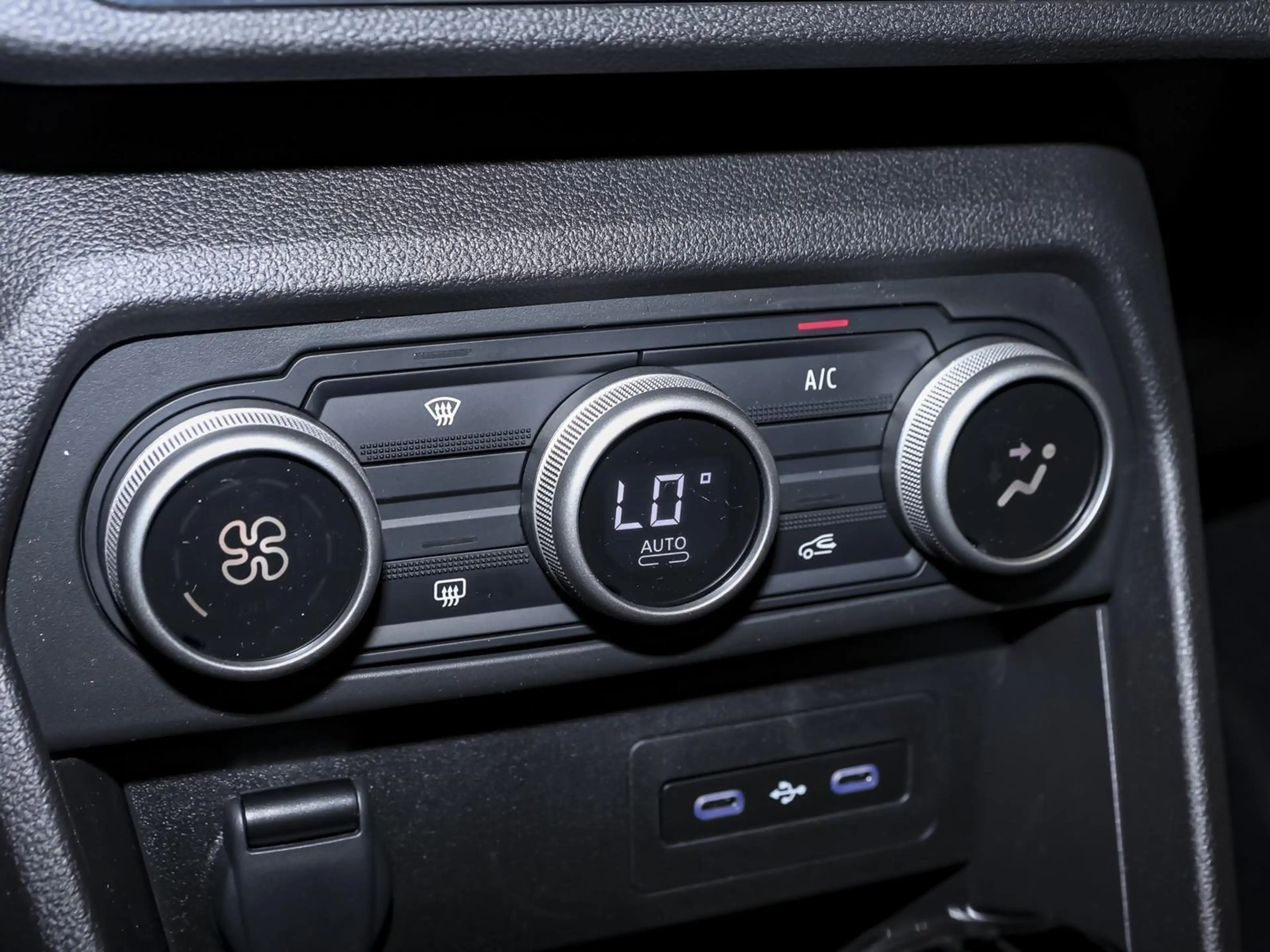 Dacia Sandero Stepway Expression TCe 110 SHZ PDC KLIMA — photo 14