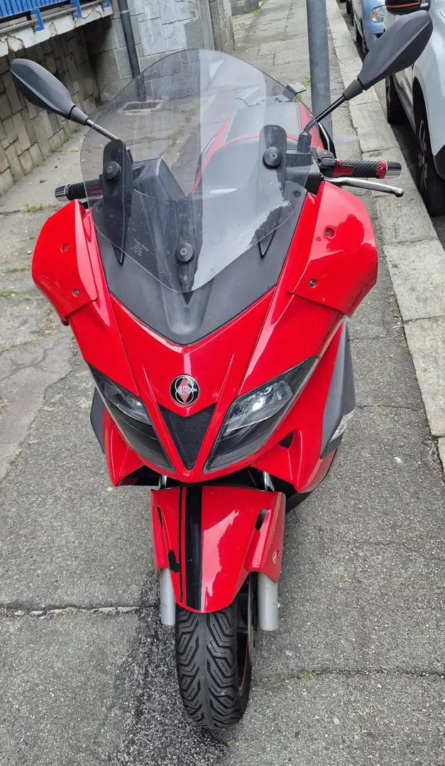 Gilera Nexus 250 Roşu - 1