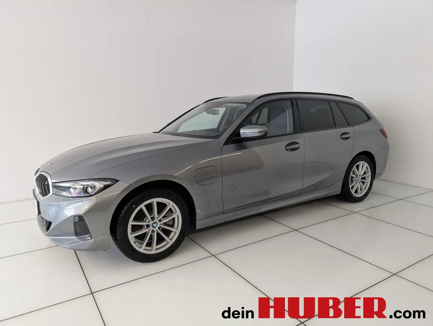 BMW 320 e xDrive Grau - 1