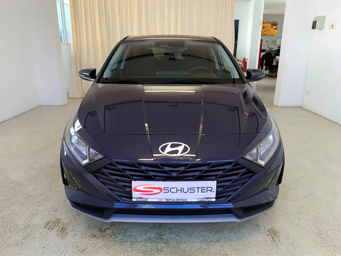 Hyundai i20 1,2 Jubile Grau - 2