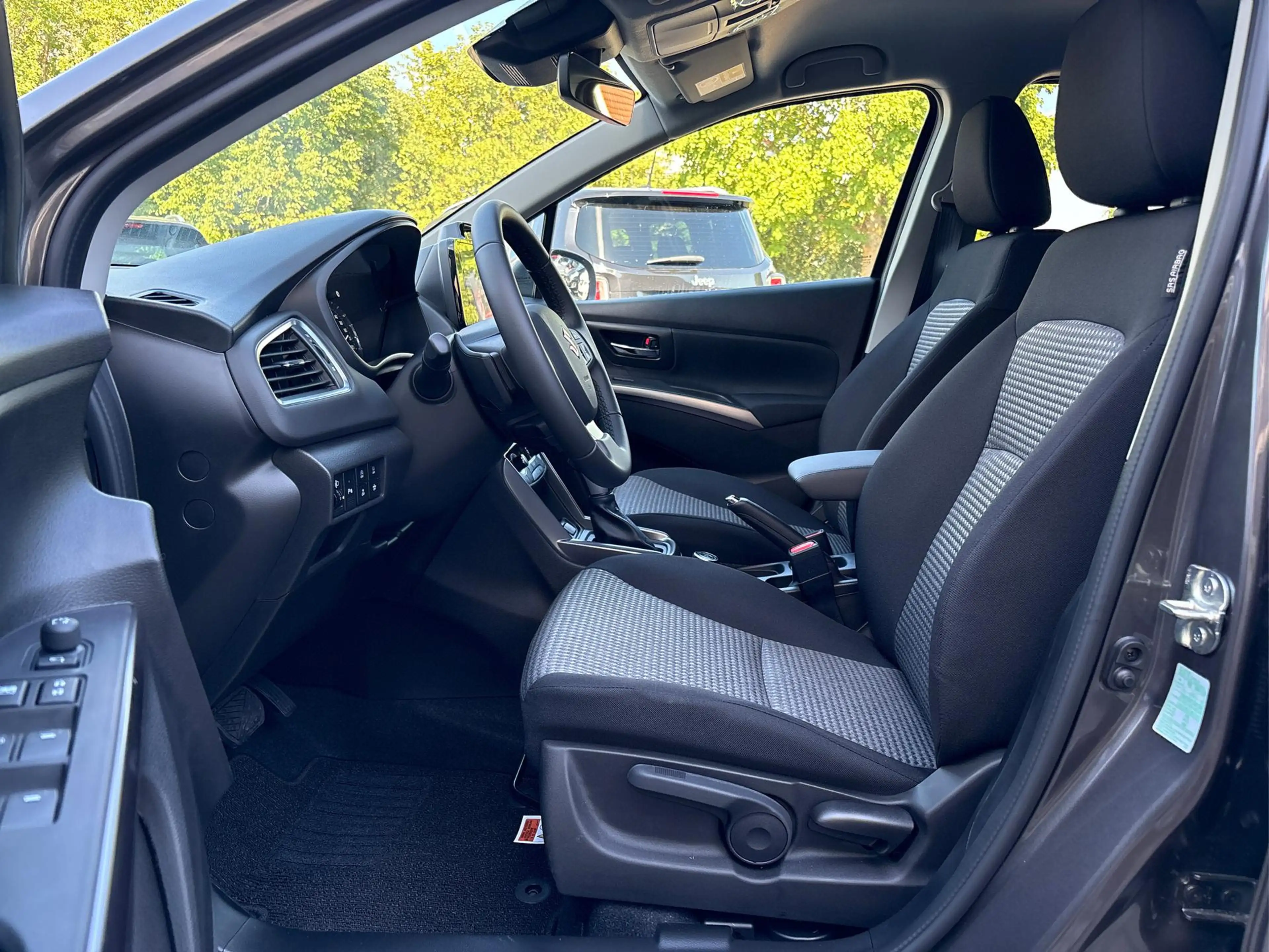 Suzuki S-Cross 1.4 Boosterjet HYBRID Comfort+ 4x4 ALLGRIP AUTO... — photo 9