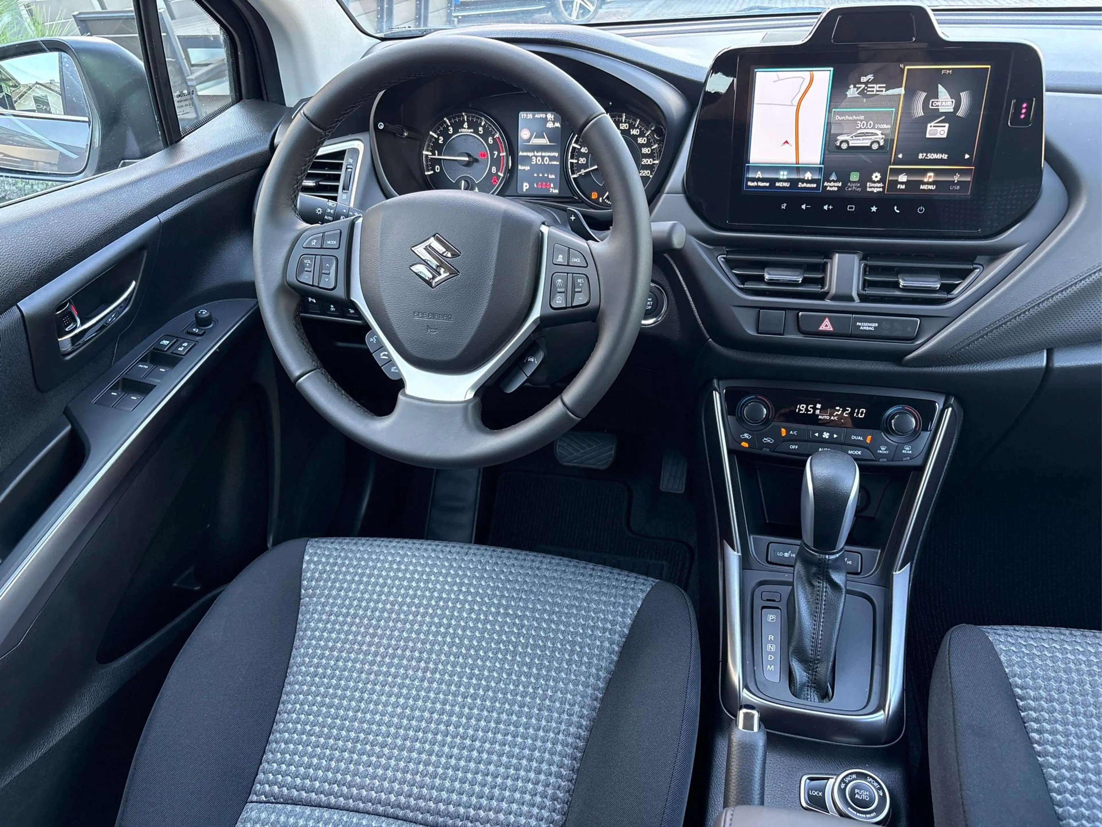 Suzuki S-Cross 1.4 Boosterjet HYBRID Comfort+ 4x4 ALLGRIP AUTO... — photo 10
