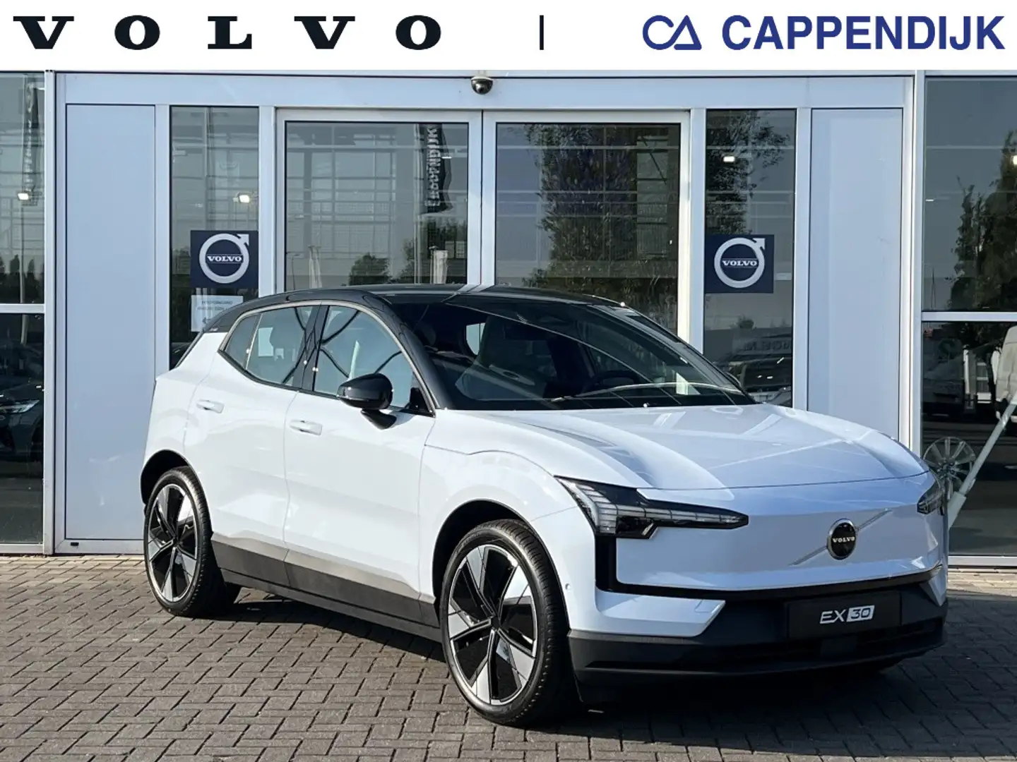 Volvo EX30 Extended Range Plus Blauw - 1