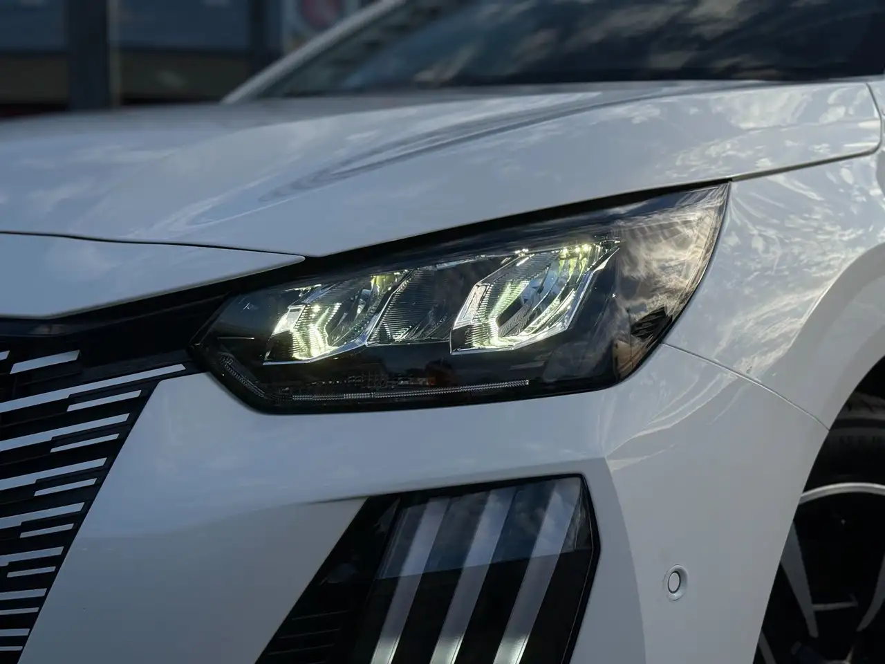 Peugeot 208 1.2 Hybrid 110PK e-DCS6 Allure Dodehoekdetectie, миниатюра 26