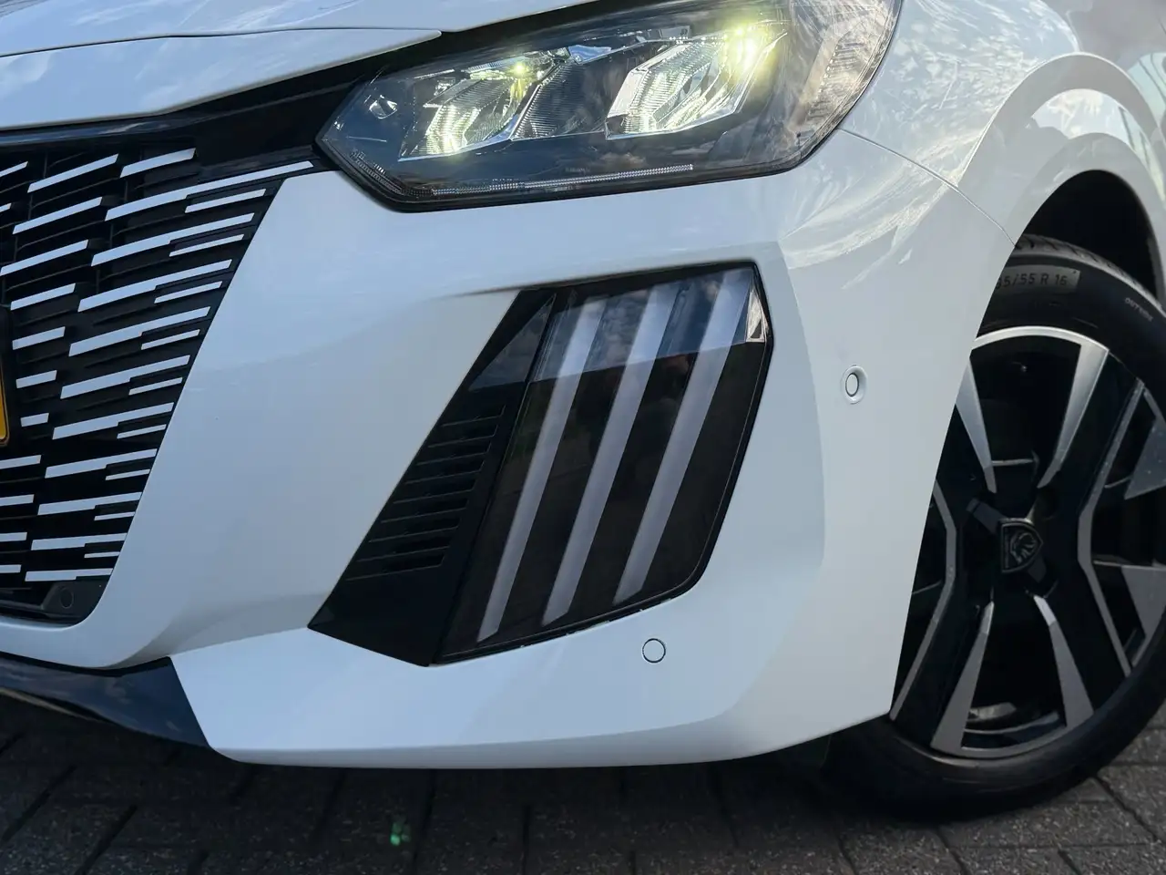 Peugeot 208 1.2 Hybrid 110PK e-DCS6 Allure Dodehoekdetectie, миниатюра 27