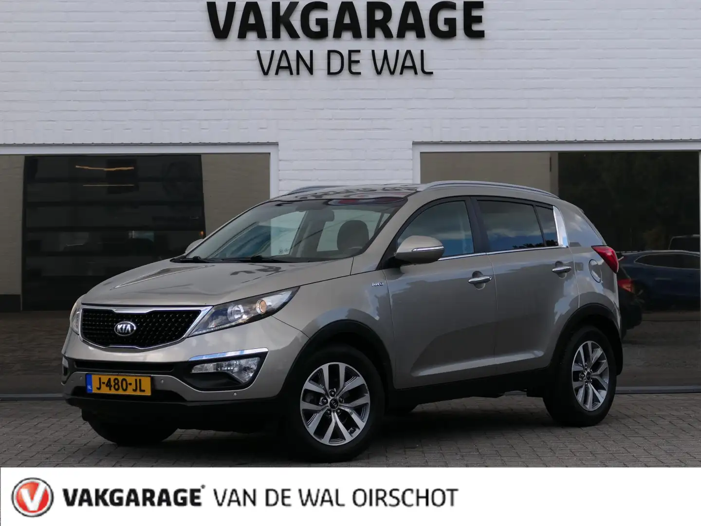 Kia Sportage 2.0 ExecutiveLine 4WD | Leder | Achteruitrijcamera Grijs - 1