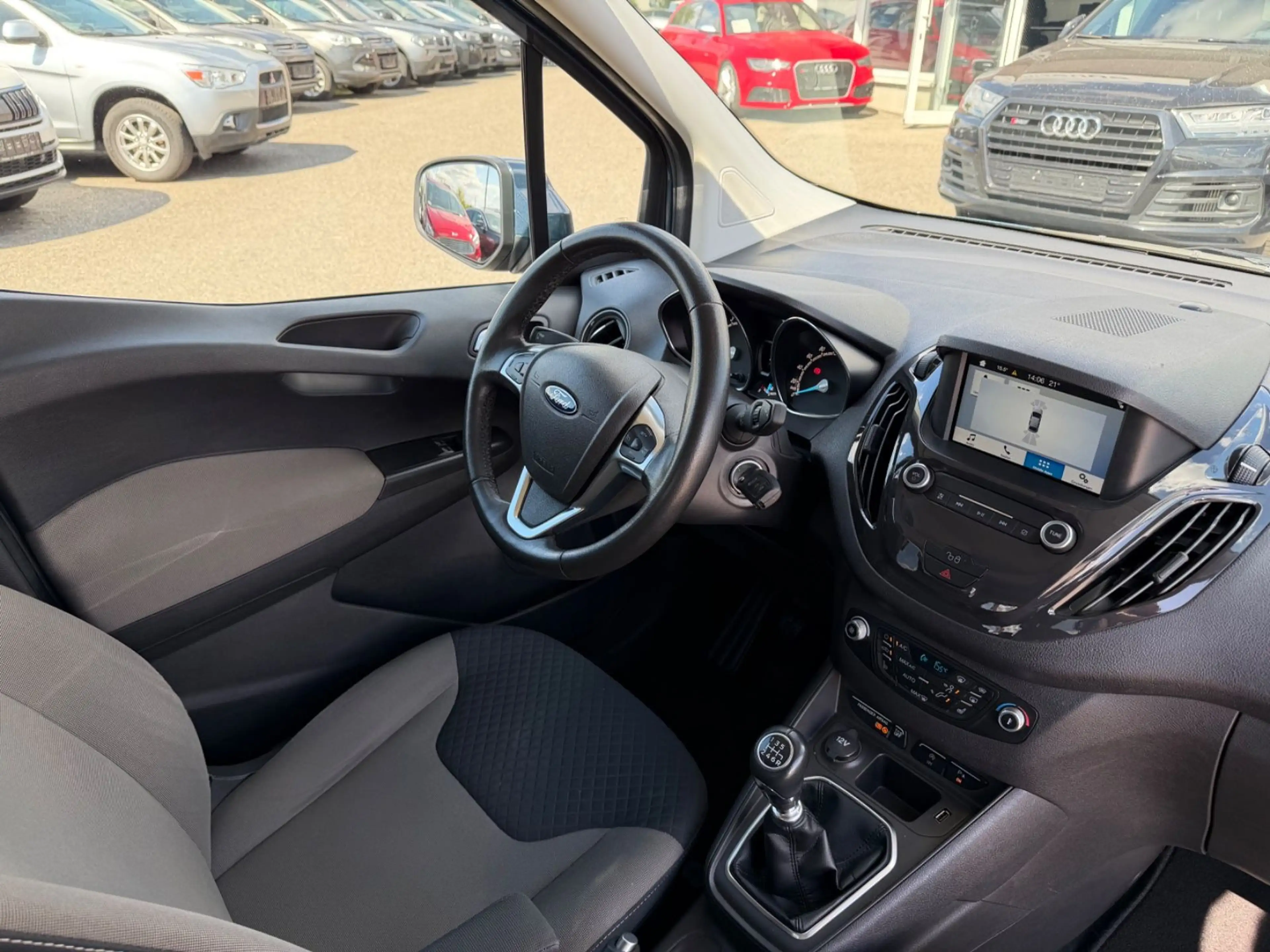 Ford Tourneo Courier Titanium 1.0 EcoBoost 1.Hand Eu6 — photo 9