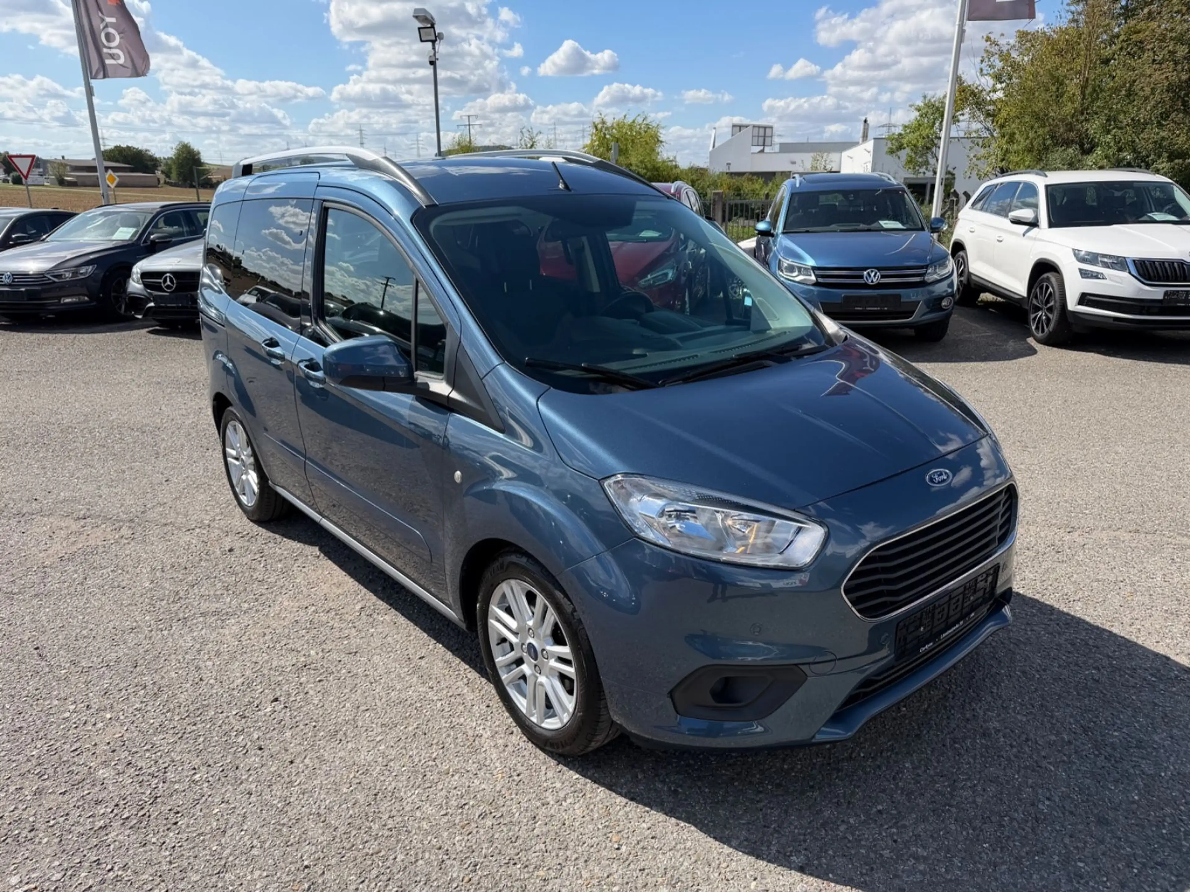 Ford Tourneo Courier Titanium 1.0 EcoBoost 1.Hand Eu6 — photo 3