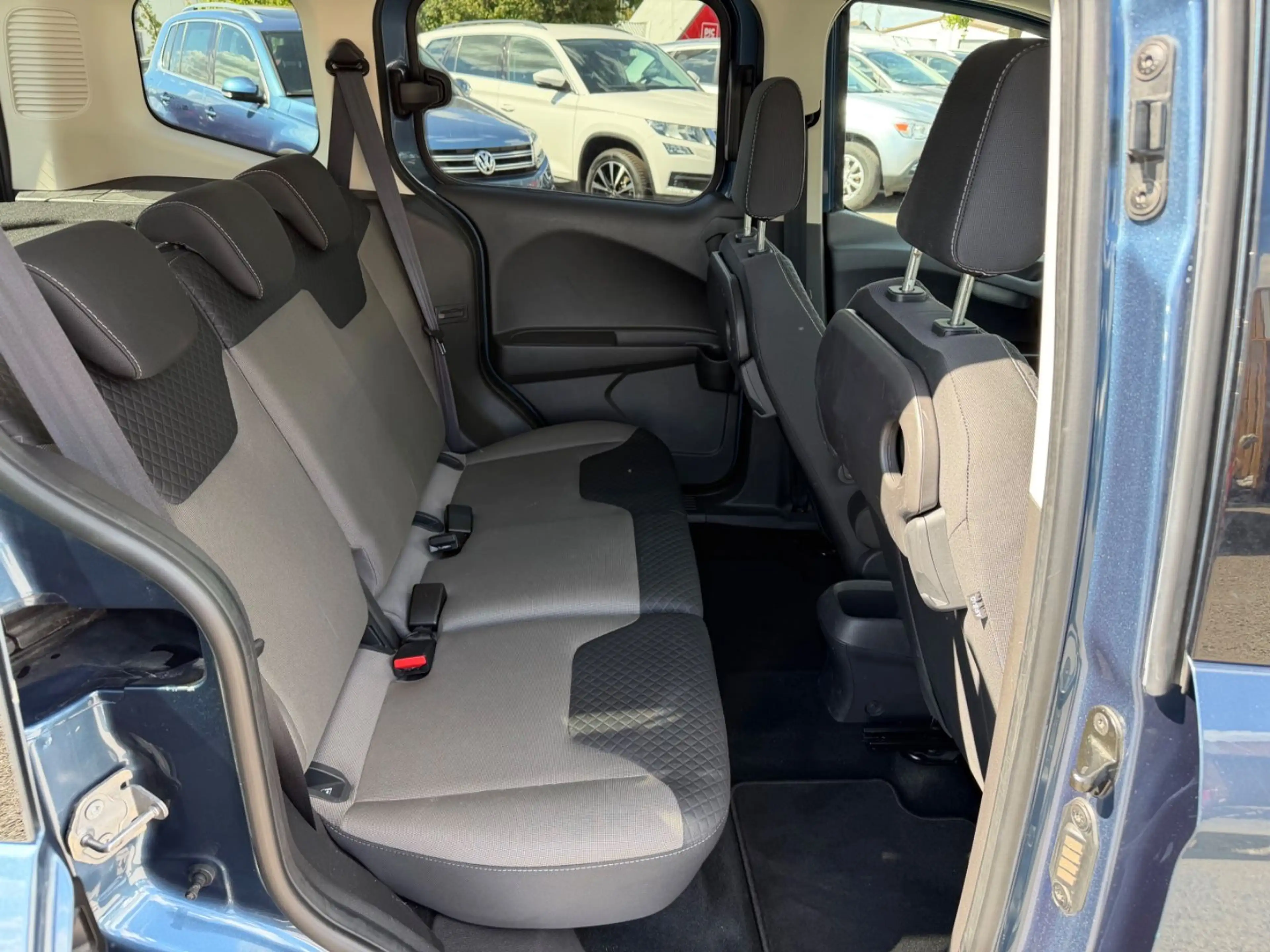 Ford Tourneo Courier Titanium 1.0 EcoBoost 1.Hand Eu6 — photo 8