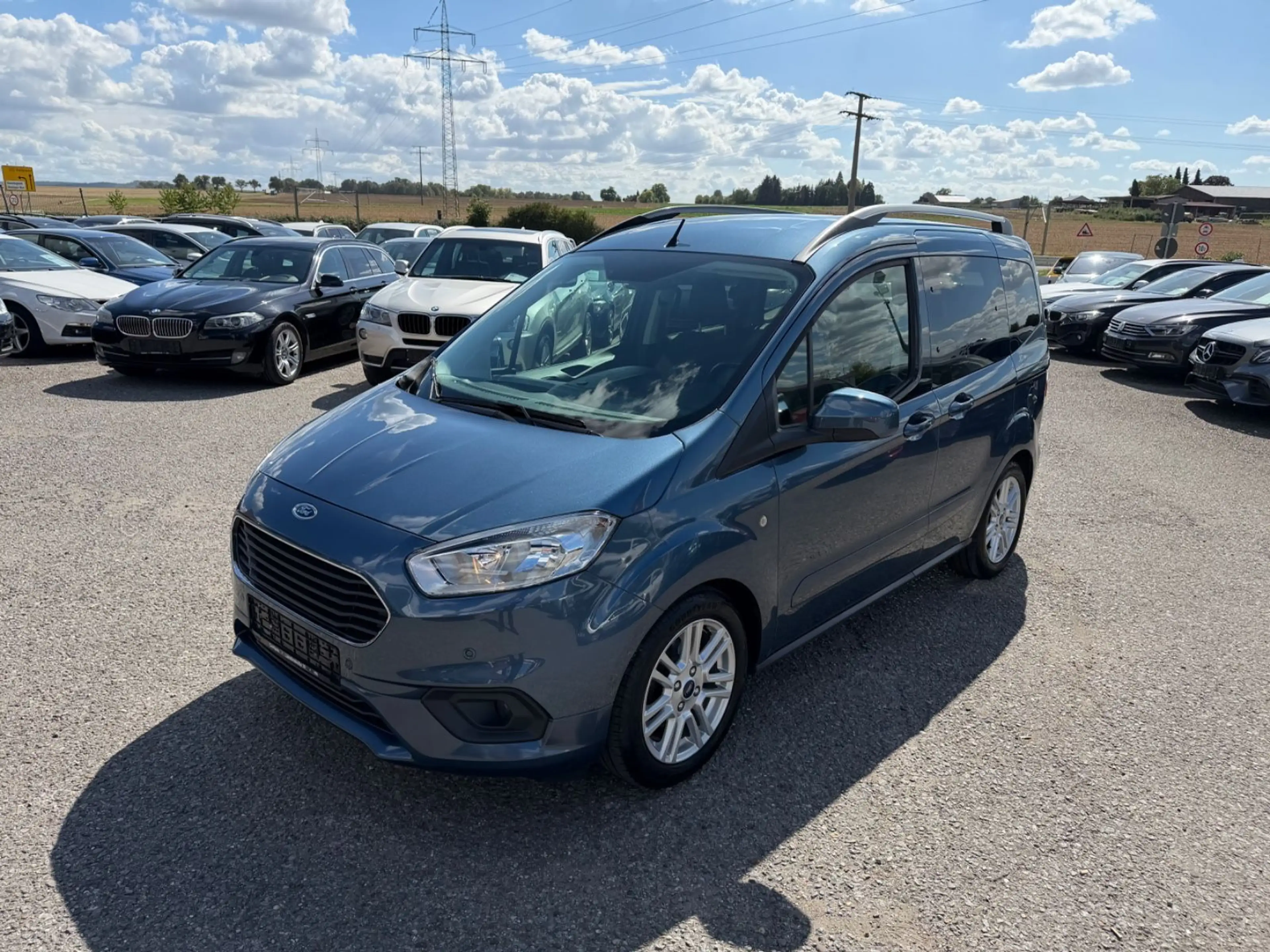 Ford Tourneo Courier Titanium 1.0 EcoBoost 1.Hand Eu6