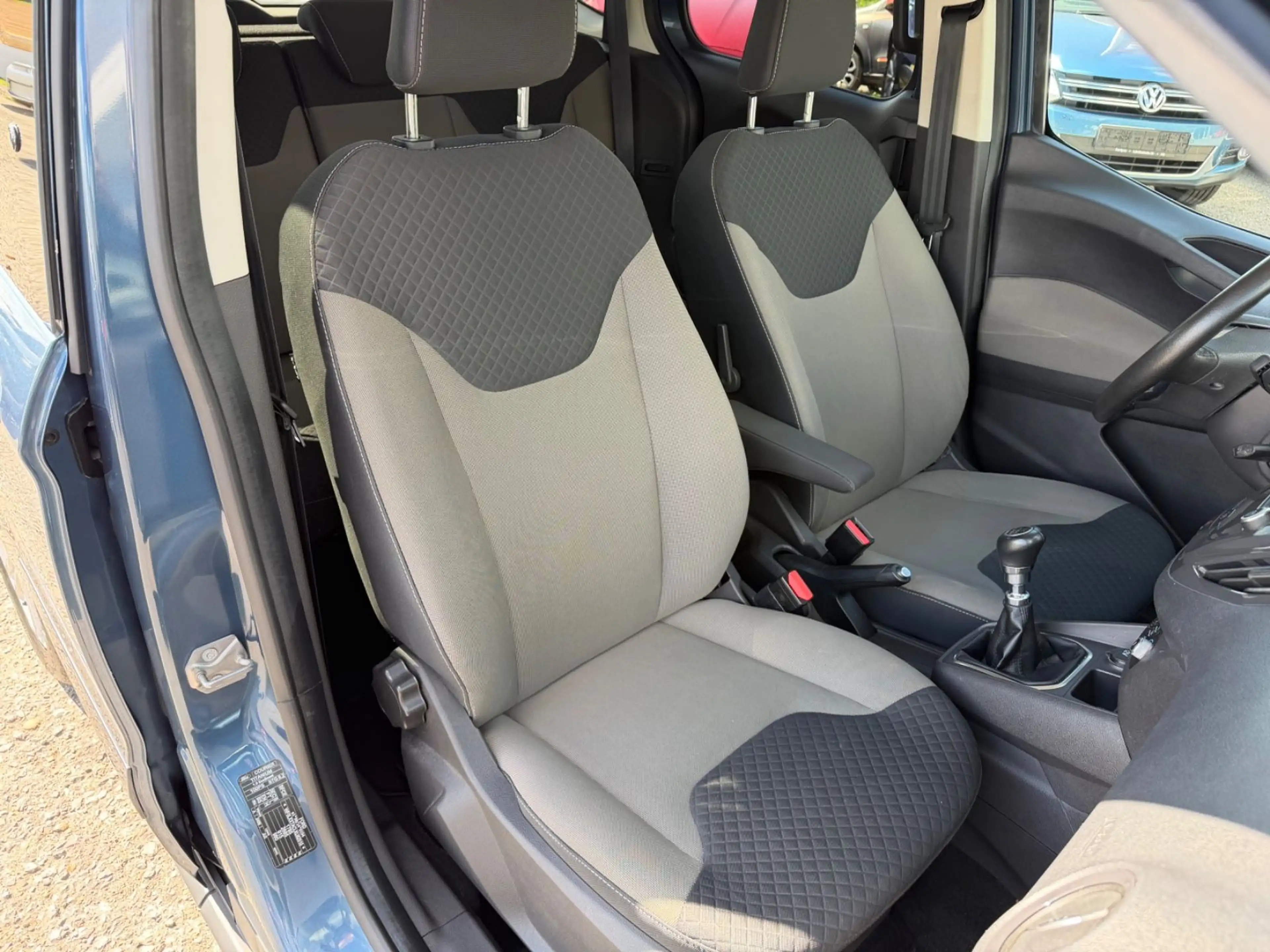Ford Tourneo Courier Titanium 1.0 EcoBoost 1.Hand Eu6 — photo 6