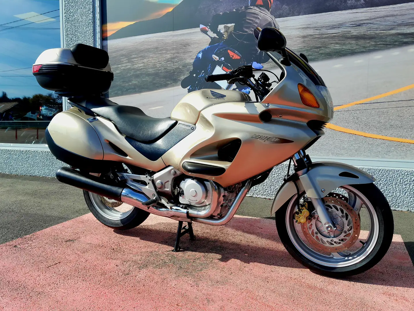 Honda NT 650 DEAUVILLE Beige - 2