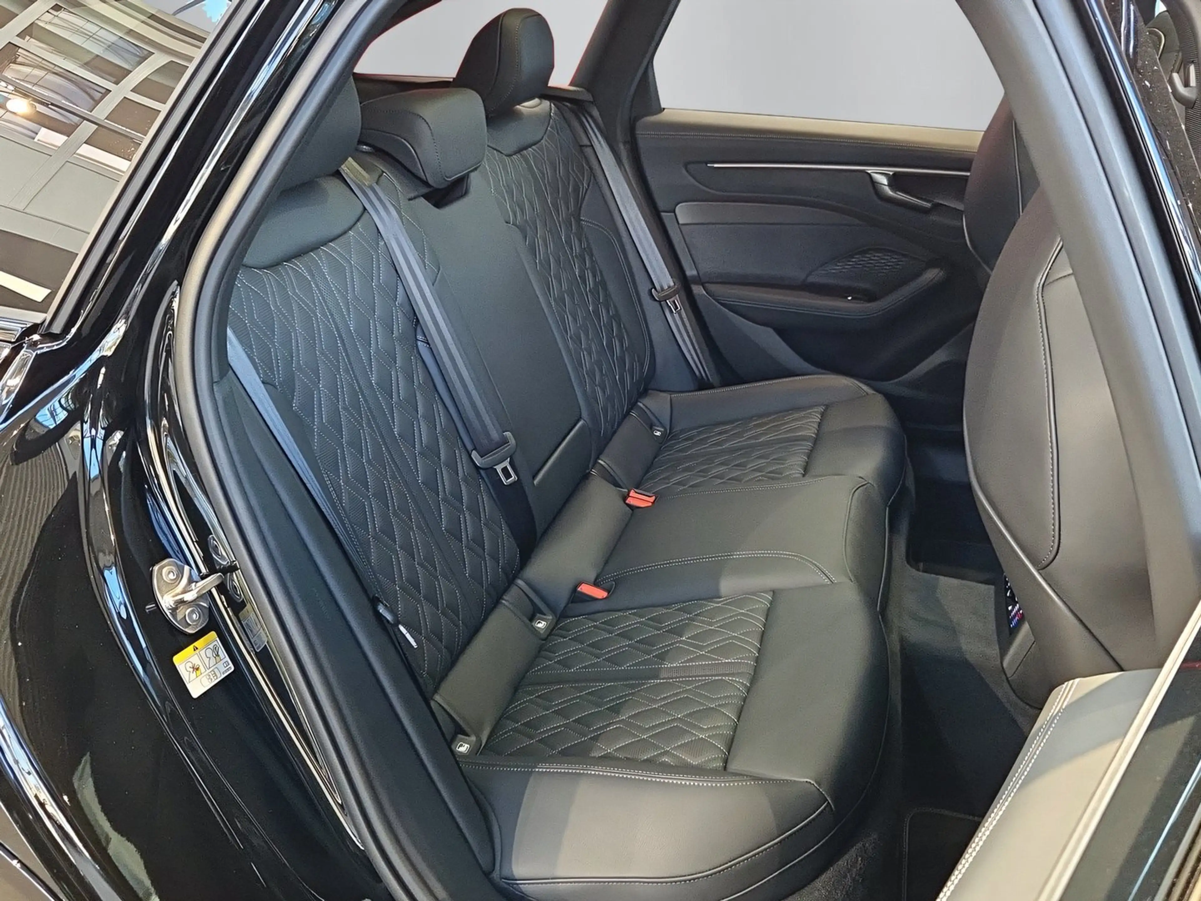 Audi A6 allroad e-hybrid quattro 270 kW — photo 13