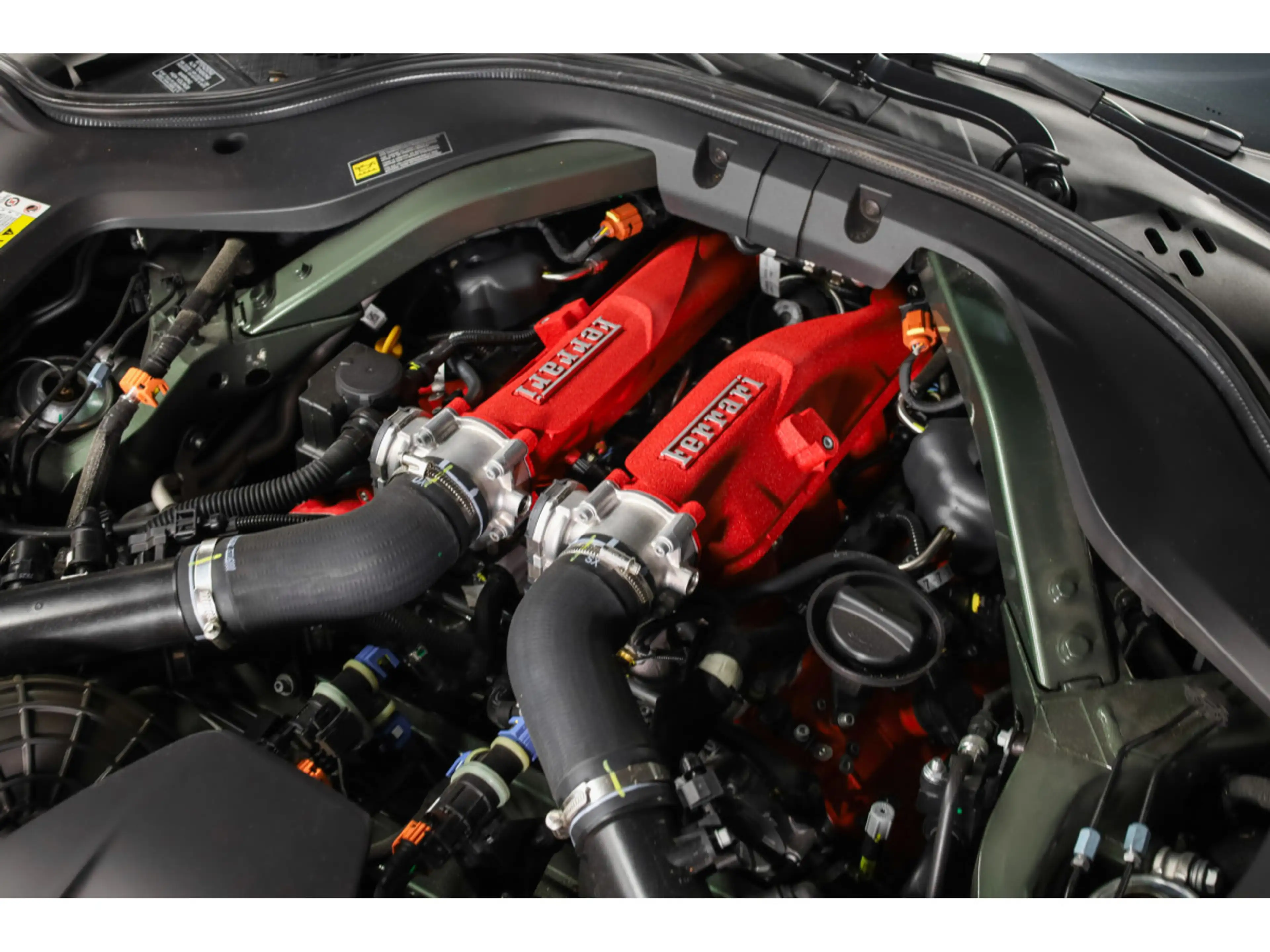 Ferrari Amalfi V8 - VERDE TOSCANA (CLASSIC COLORS) — photo 10