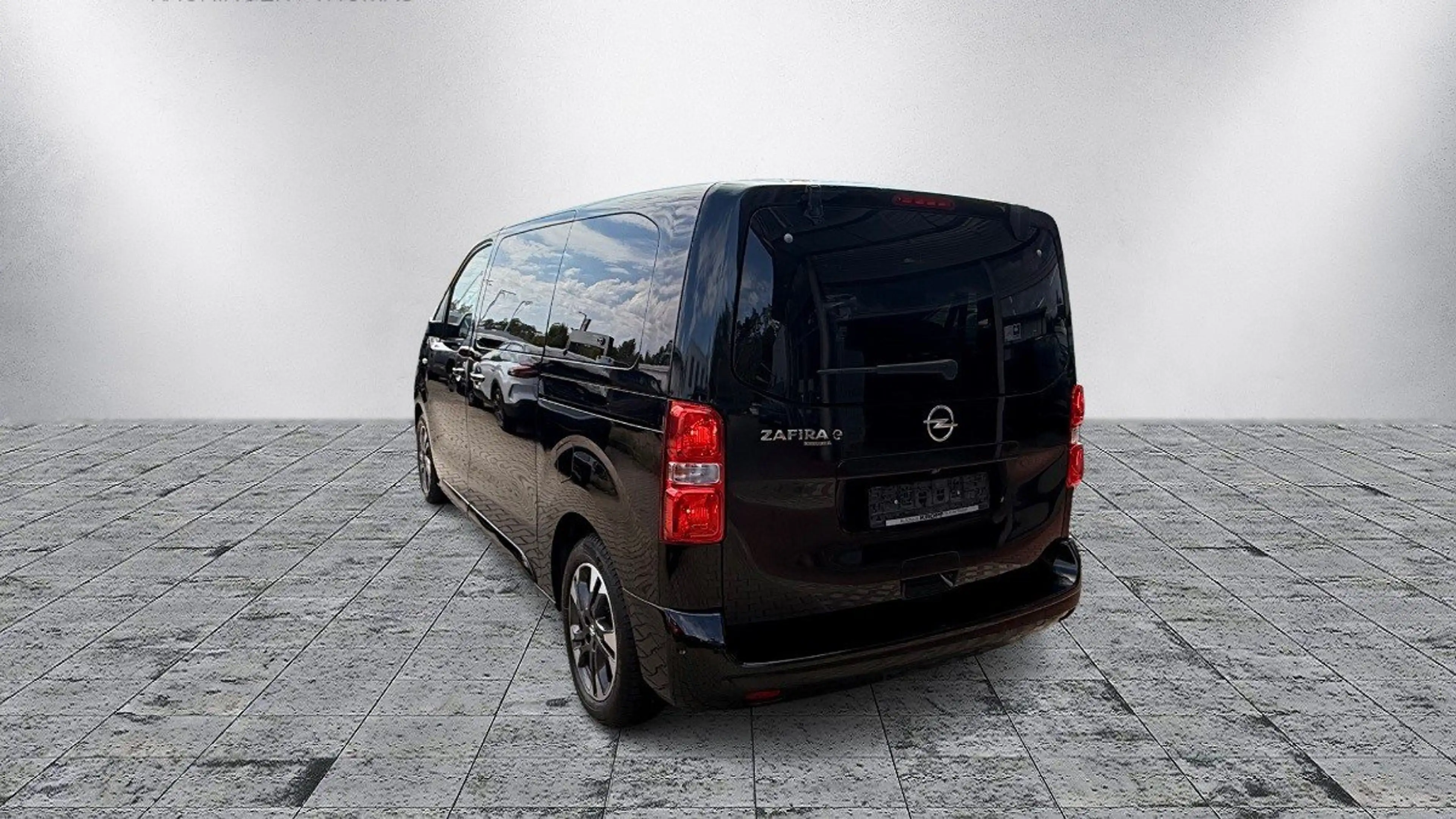 Opel Zafira Life Electric (75kWh) (L2) -e Elegance M — photo 6