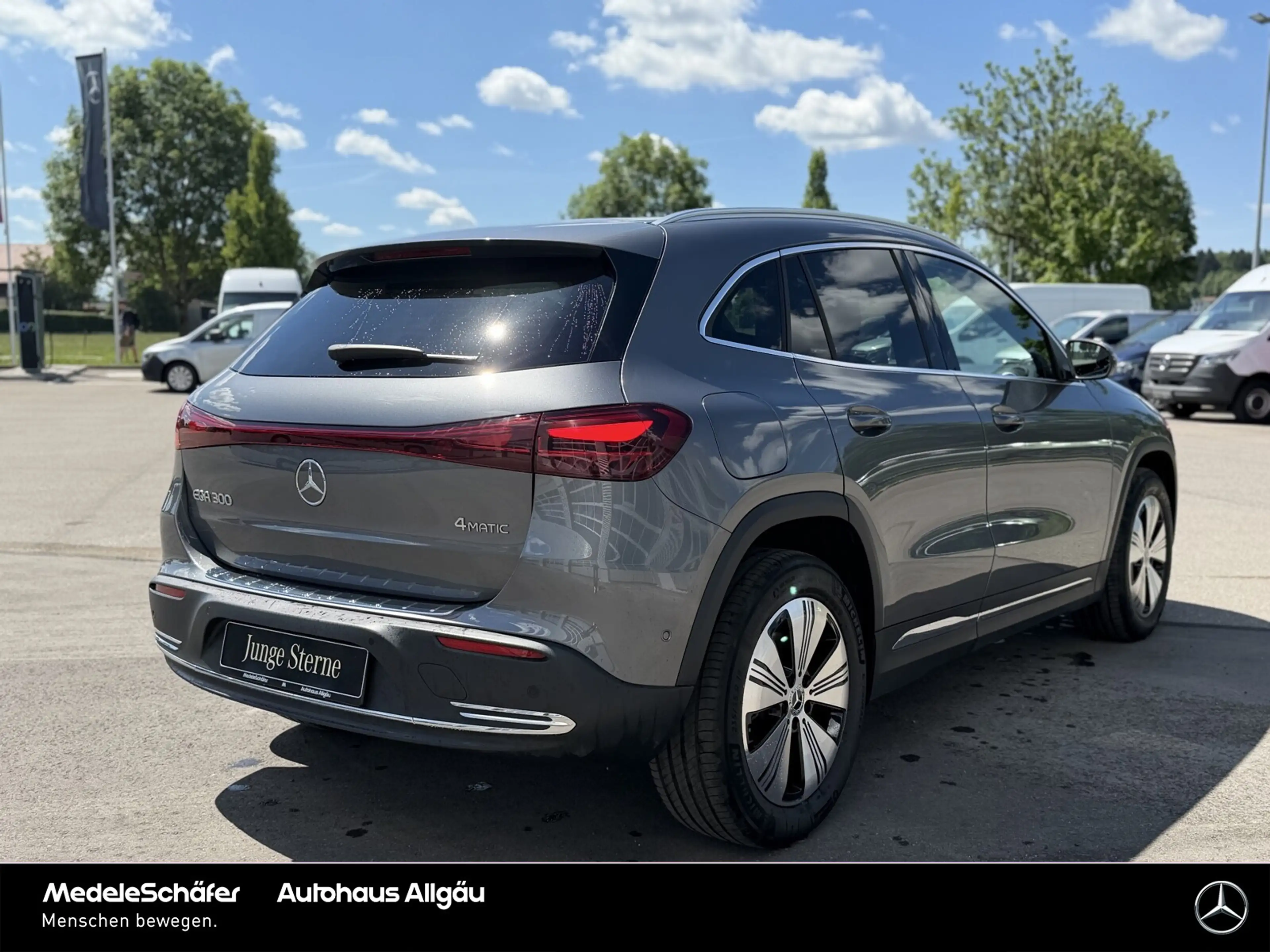 Mercedes-Benz EQA 300 EQA 300 4M Progressive Vorr.-Distronic Kamera LED — photo 4