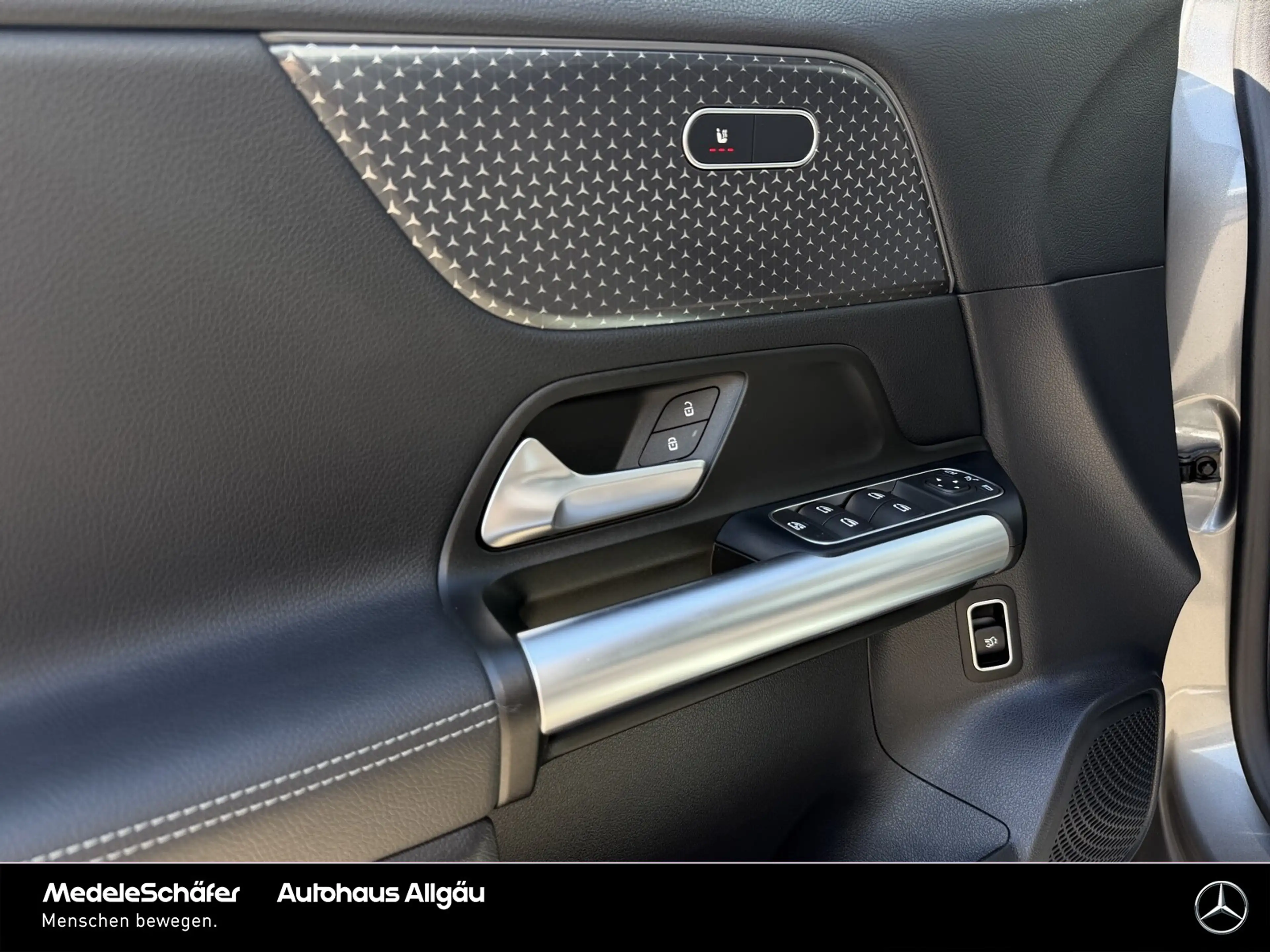 Mercedes-Benz EQA 300 EQA 300 4M Progressive Vorr.-Distronic Kamera LED — photo 15