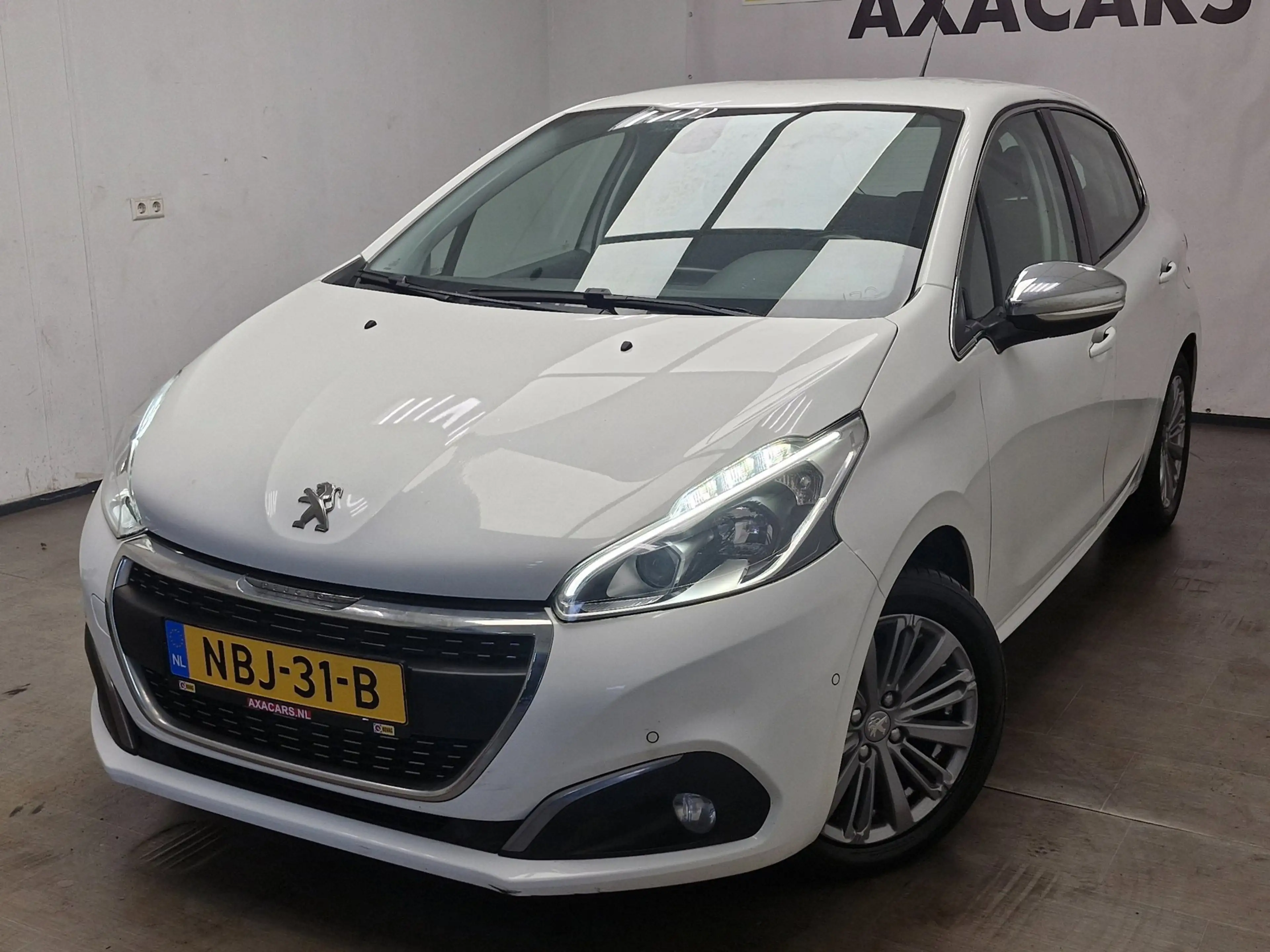 Peugeot 208 1.2 PureTech GT-line ! AUTOMAAT ! AIRCO ! APK ! SP — photo 2