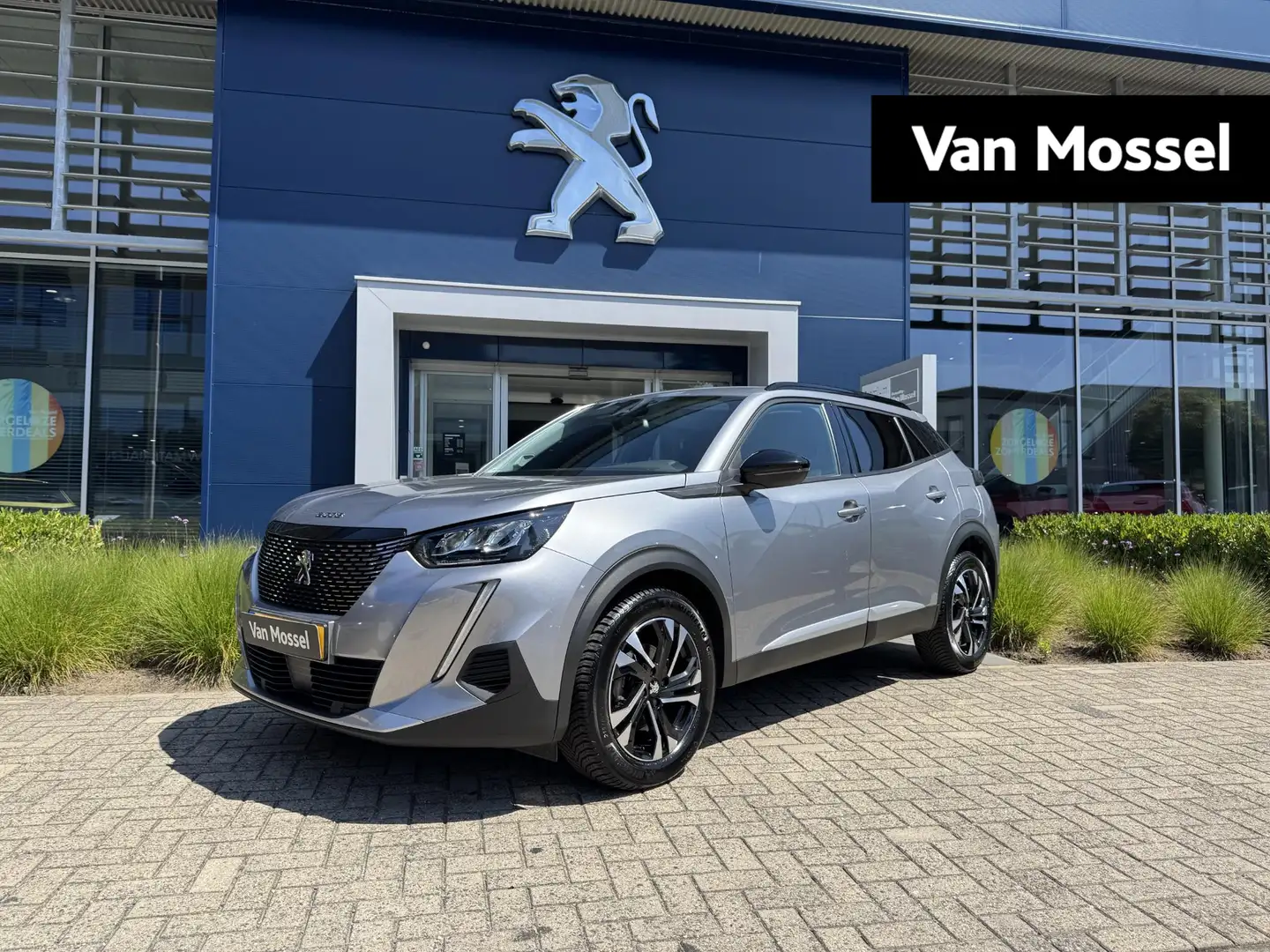 Peugeot 2008 1.2 PureTech Allure Grijs - 1