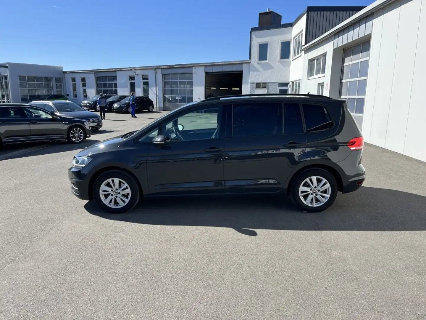 Volkswagen Touran 2.0 TDI Comfortline 125€ m. 20% Anzahlung AHK DA Gris - 2