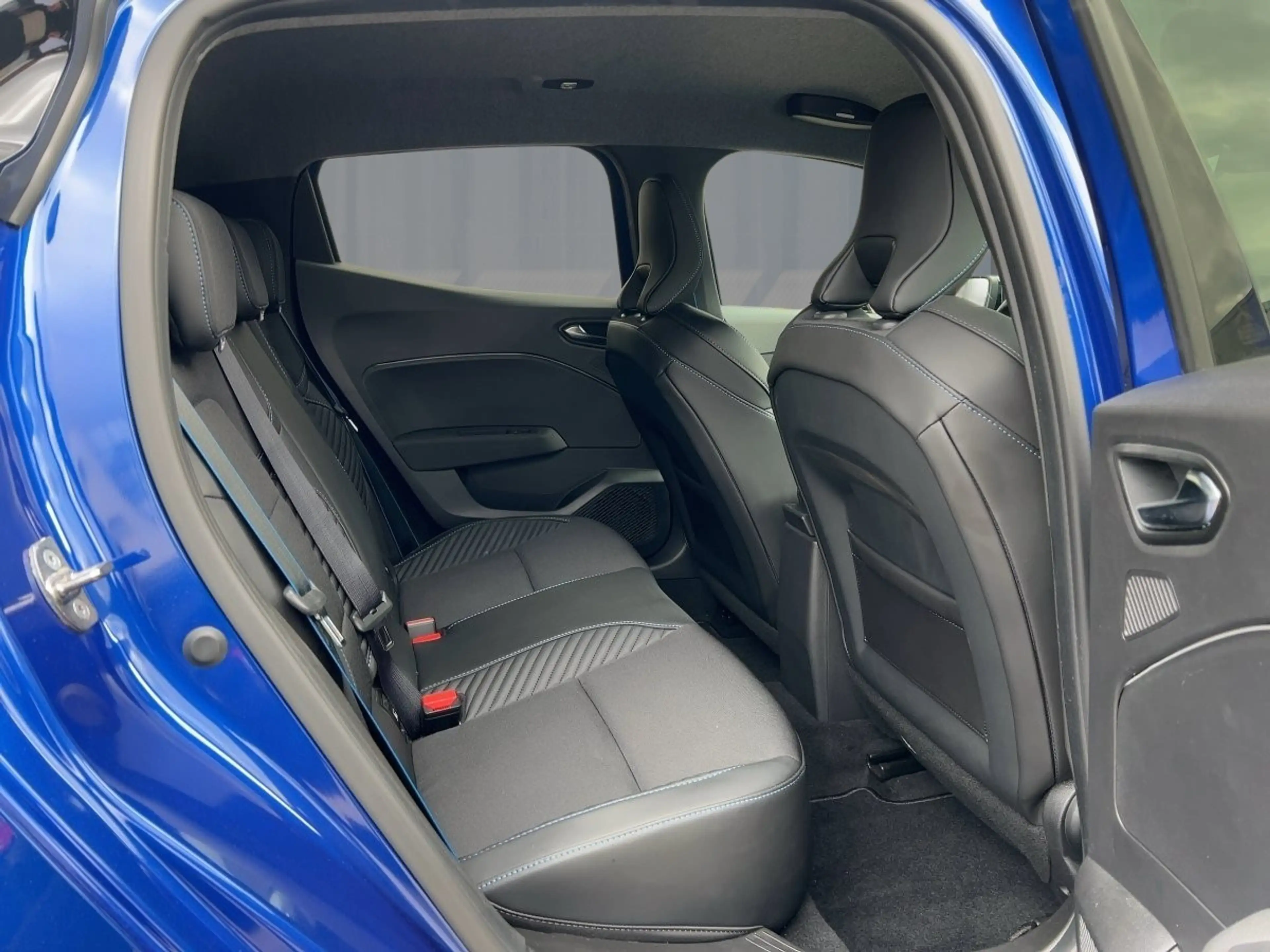 Renault Clio 1.0 TCE 90 ESPRIT ALPINE — photo 9