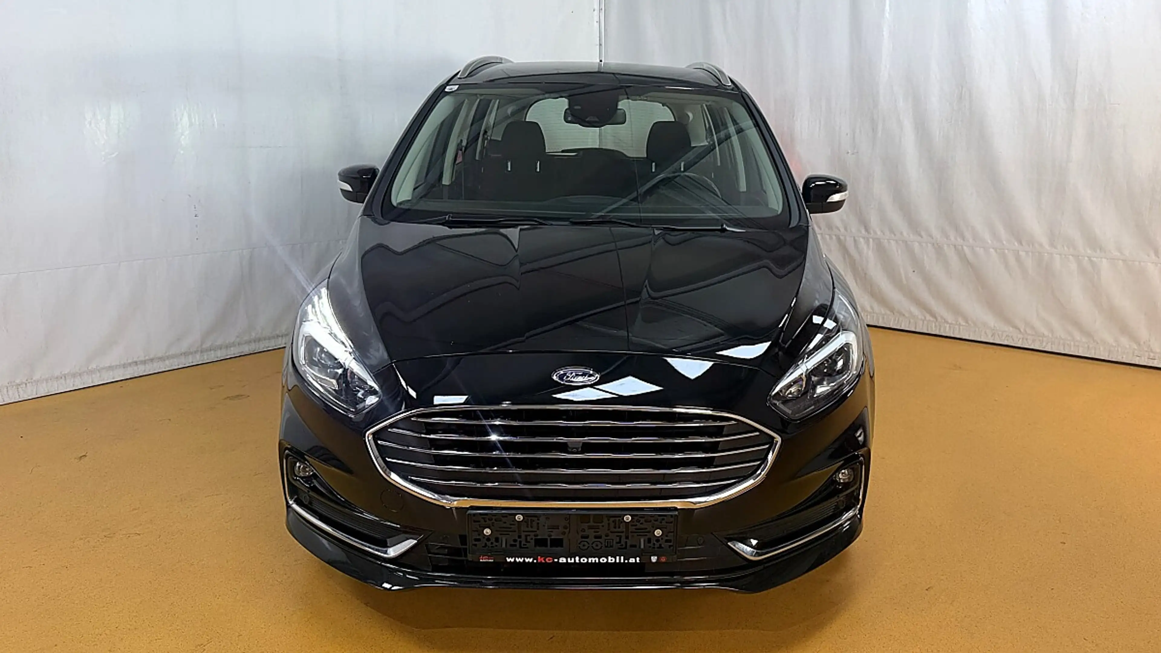 Ford Galaxy 2,0 EcoBlue SCR Titanium Aut. — photo 9