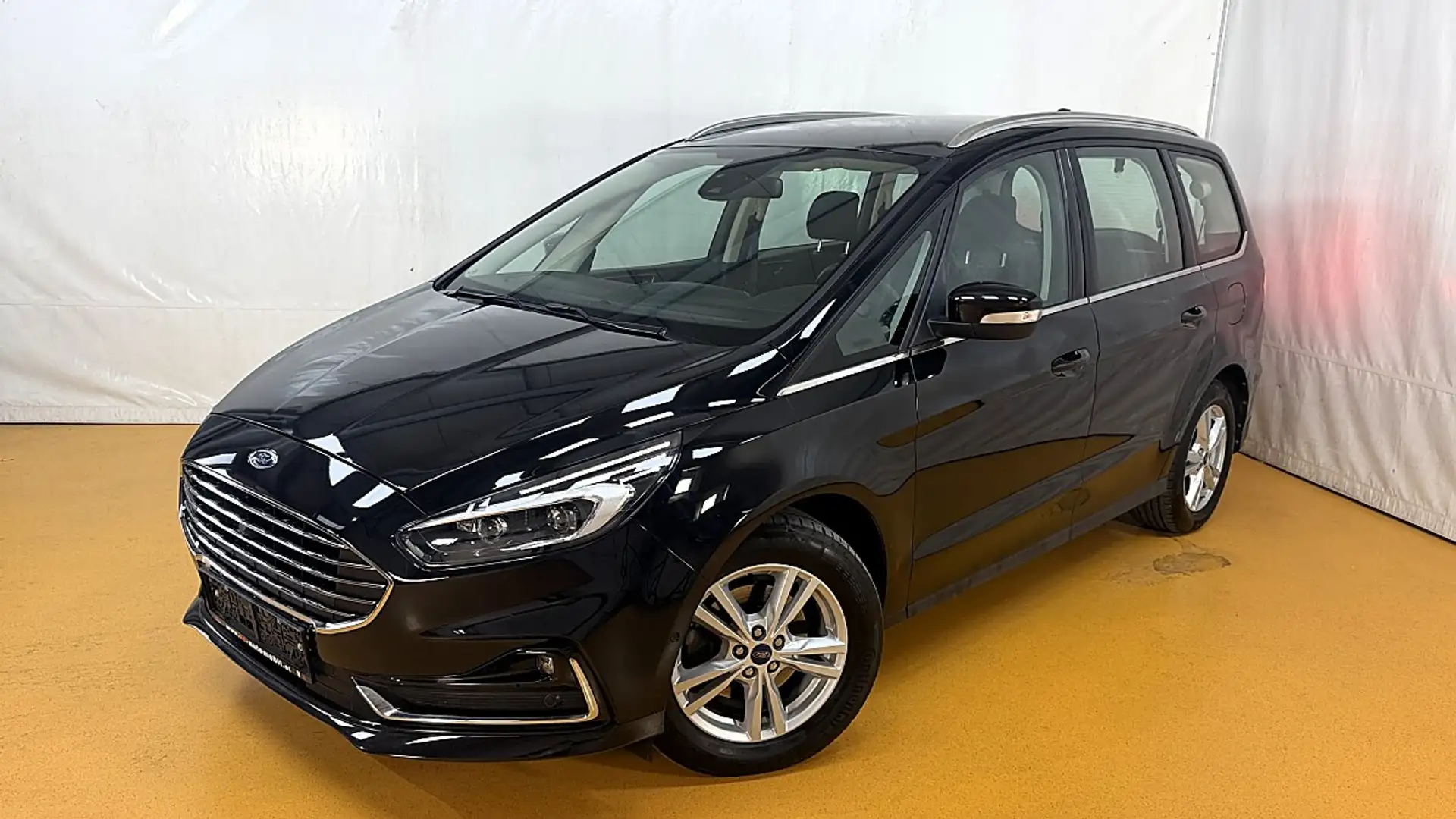 Ford Galaxy 2,0 EcoBlue SCR Titanium Aut. Schwarz - 1