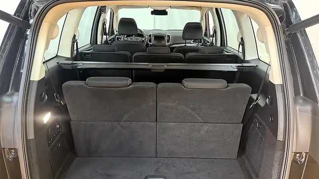 Ford Galaxy view 19