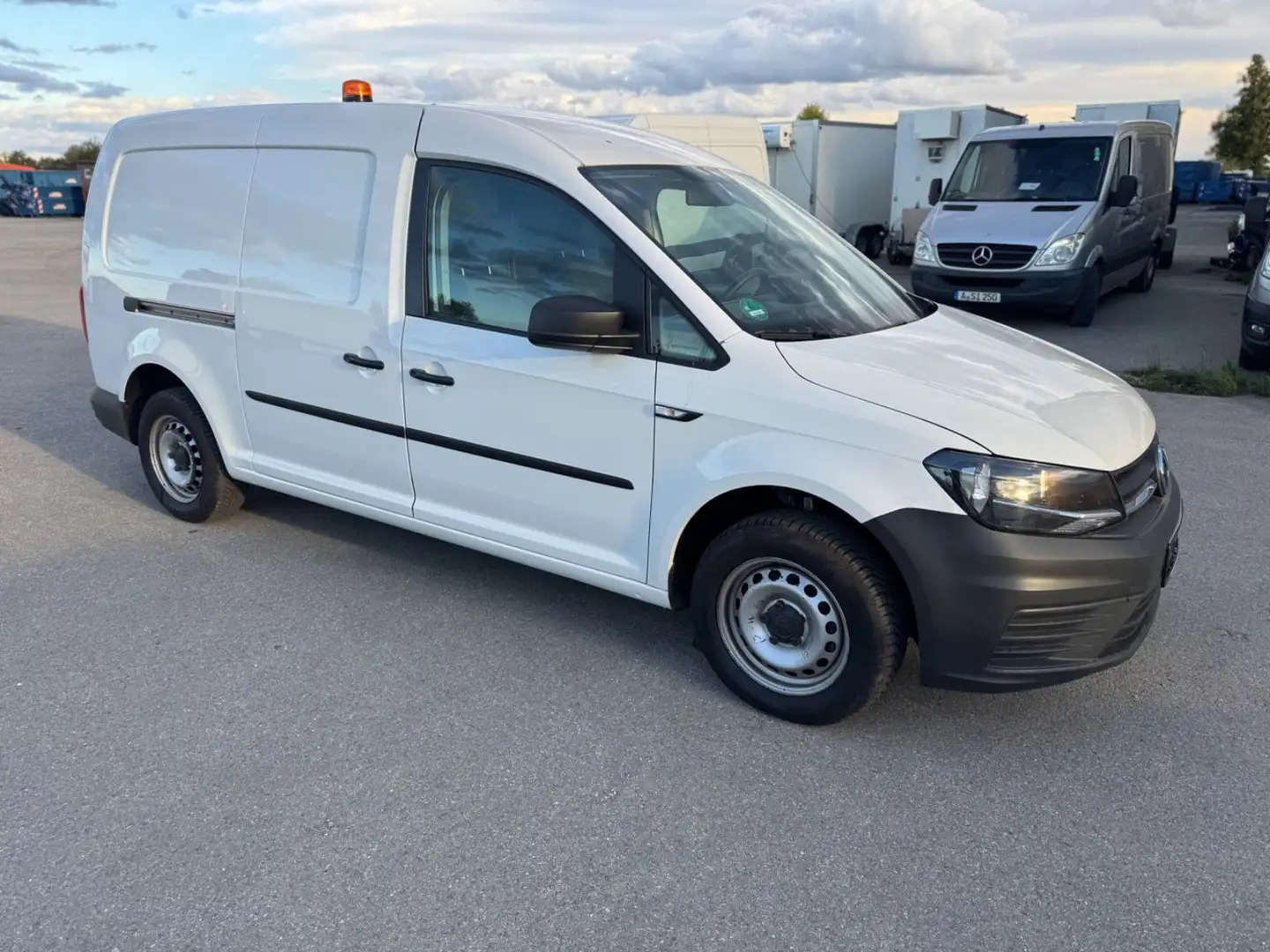 Volkswagen Caddy Maxi DSG Klima PDC Blanc - 2