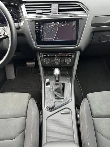Volkswagen Tiguan Allspace view 14