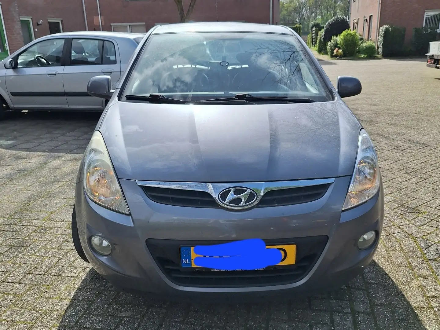 Hyundai i20 1.4i Dynamic Grijs - 1