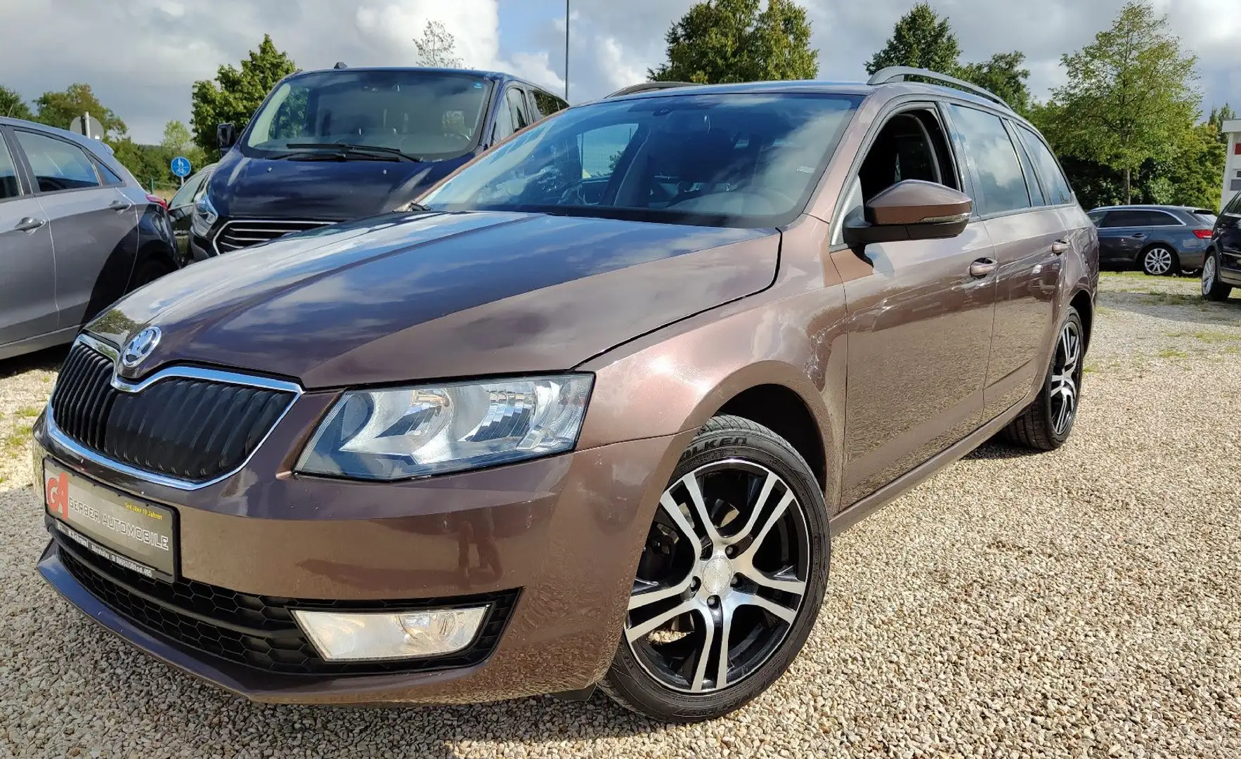 Skoda Octavia 2.0 TDI Combi Ambition 4x4 Navi* 17-Zoll Brun - 1