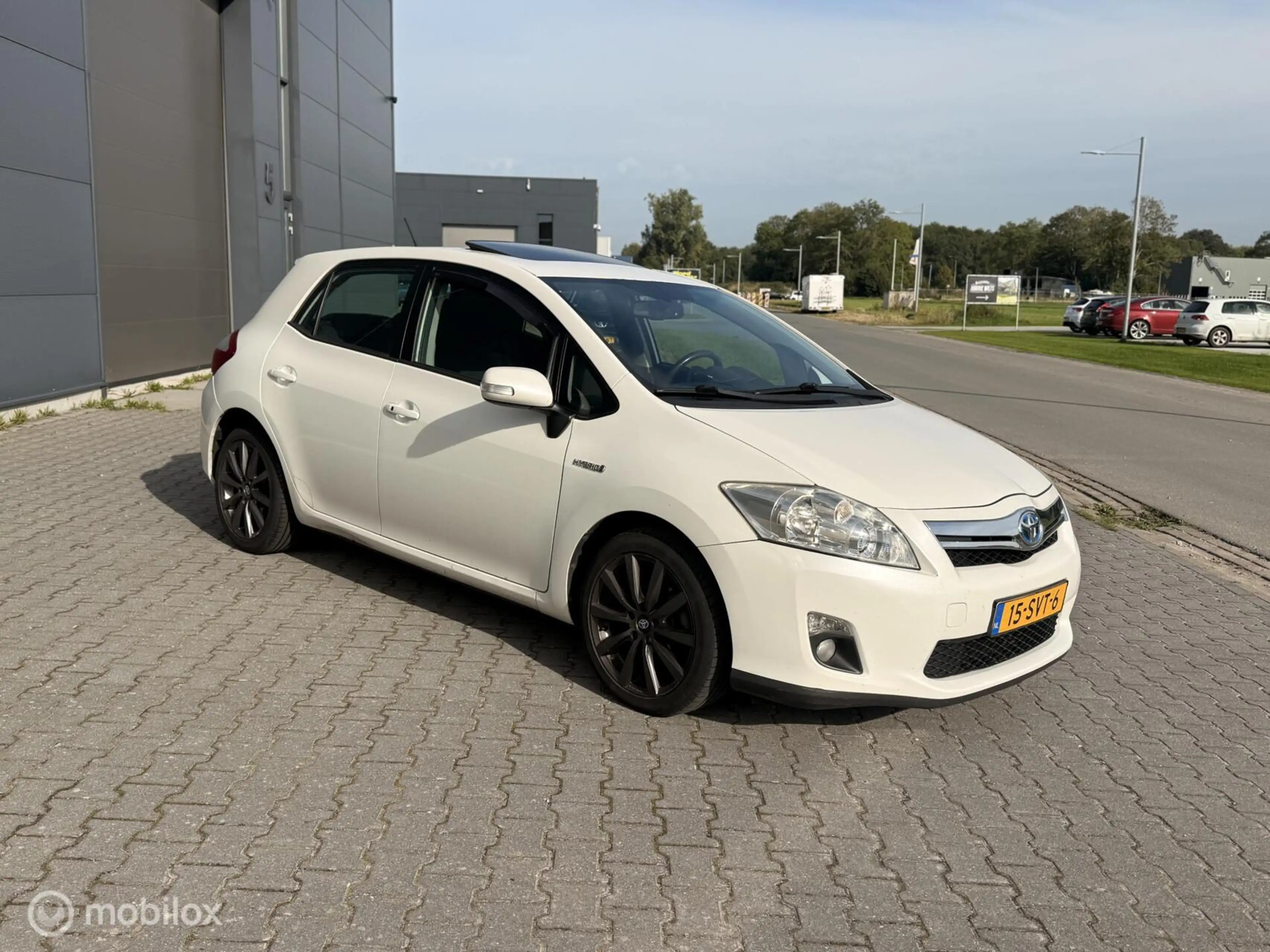 Toyota Auris 1.8 Full Hybrid Executive Business | Hybrid | 01/2 — photo 11