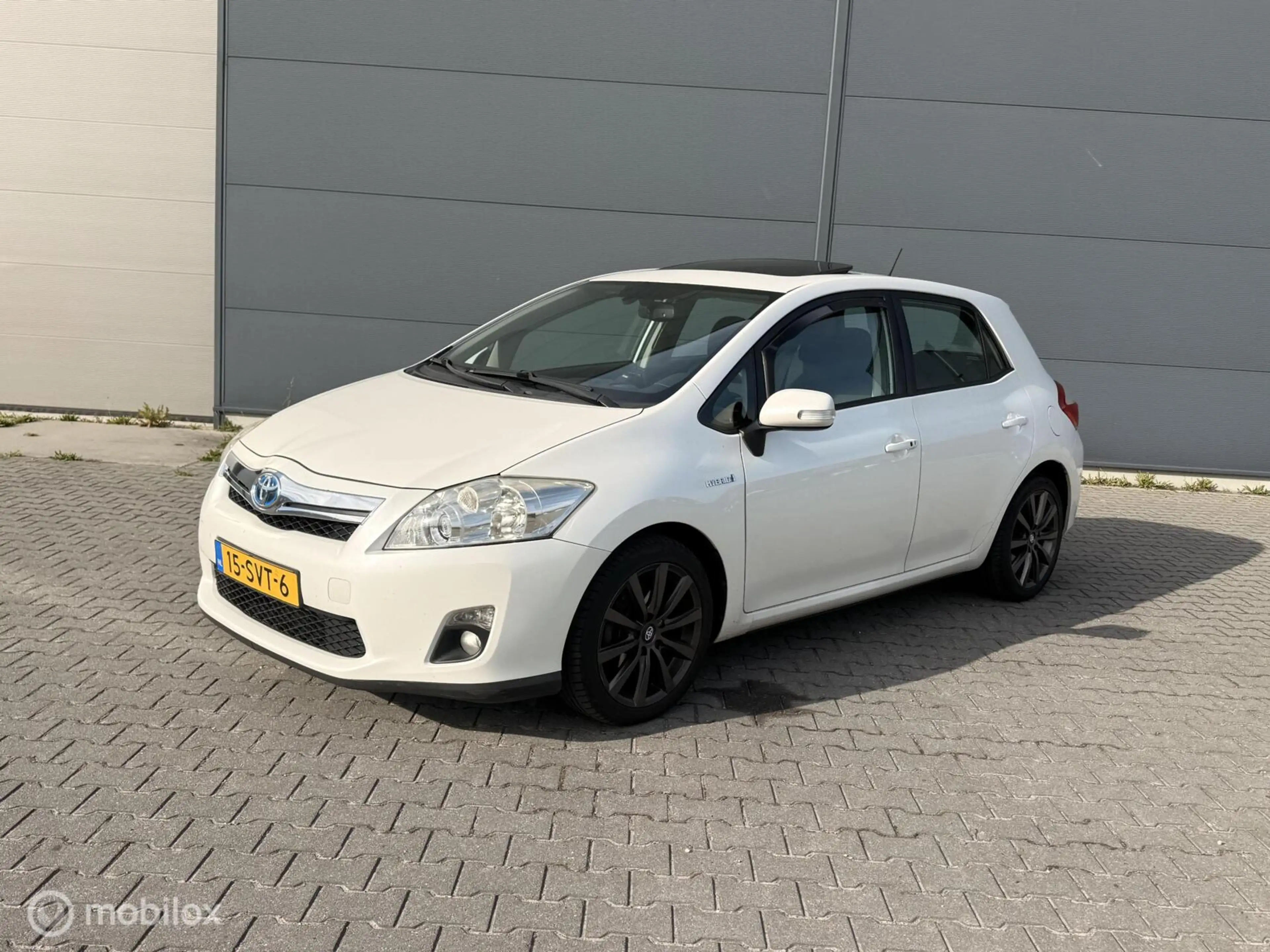 Toyota Auris 1.8 Full Hybrid Executive Business | Hybrid | 01/2 — photo 5