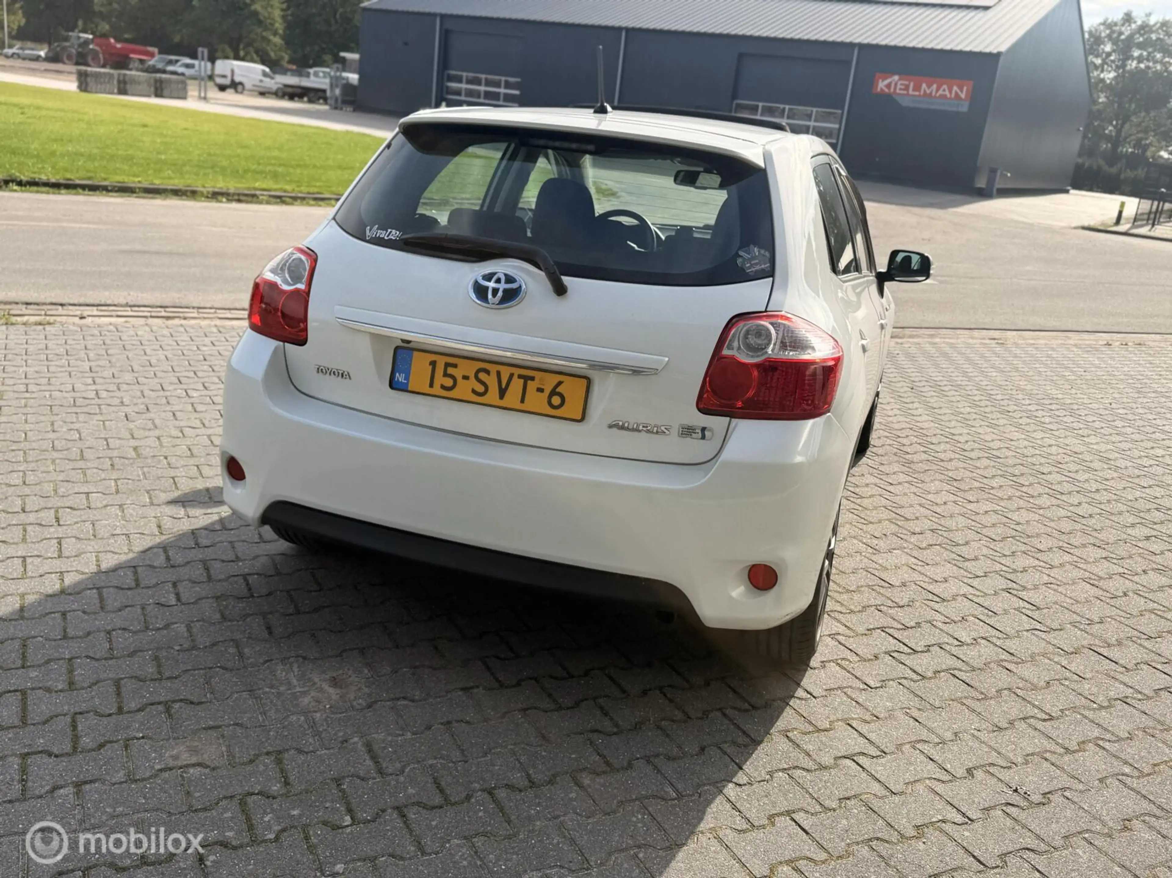 Toyota Auris 1.8 Full Hybrid Executive Business | Hybrid | 01/2 — photo 9