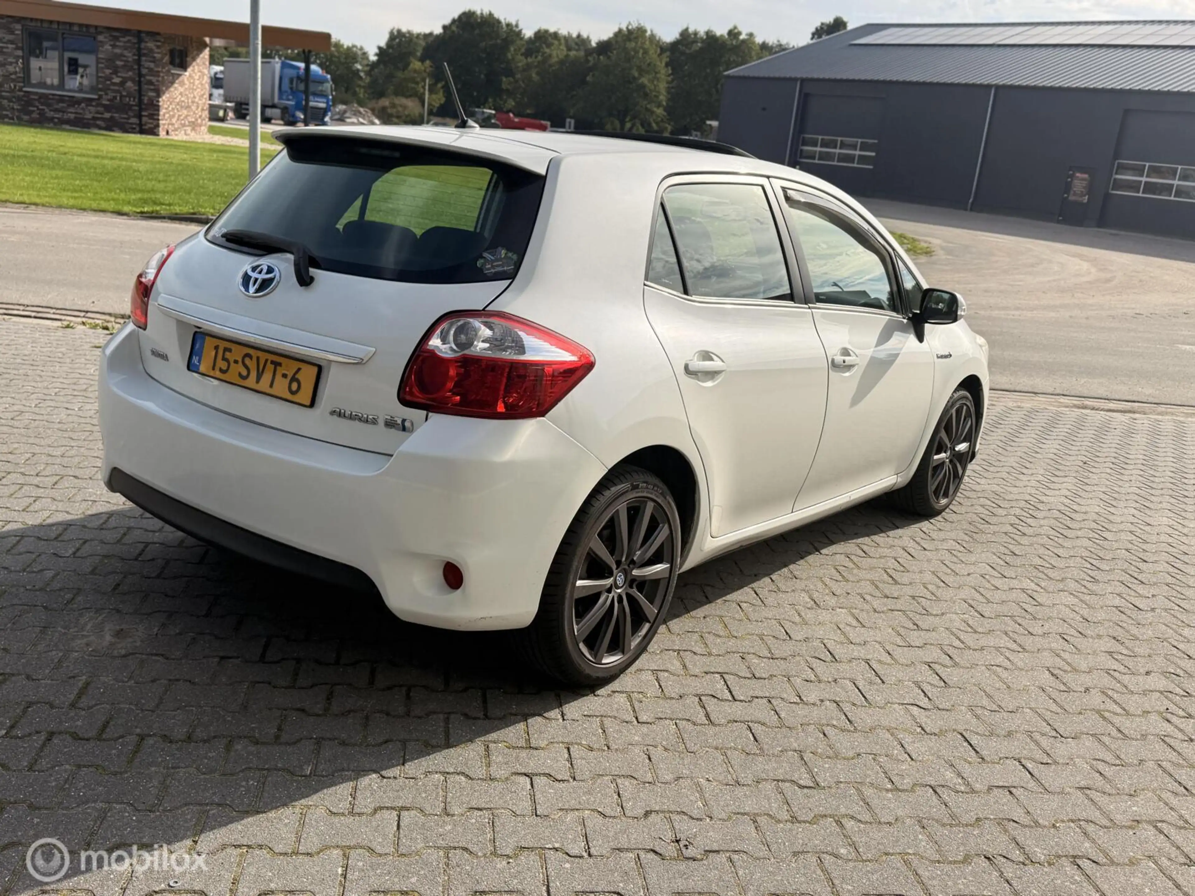 Toyota Auris 1.8 Full Hybrid Executive Business | Hybrid | 01/2 — photo 8