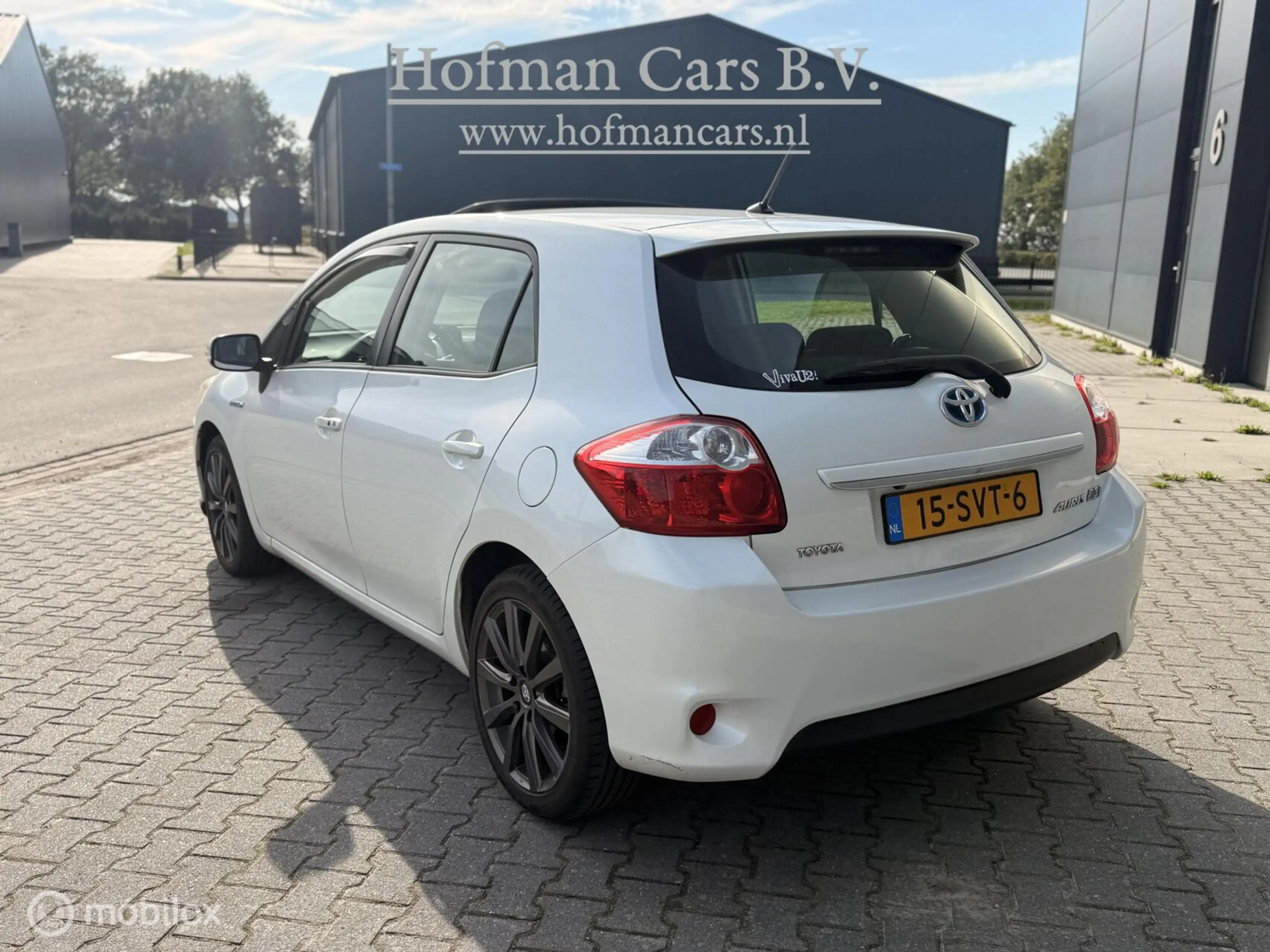 Toyota Auris 1.8 Full Hybrid Executive Business | Hybrid | 01/2 — photo 2