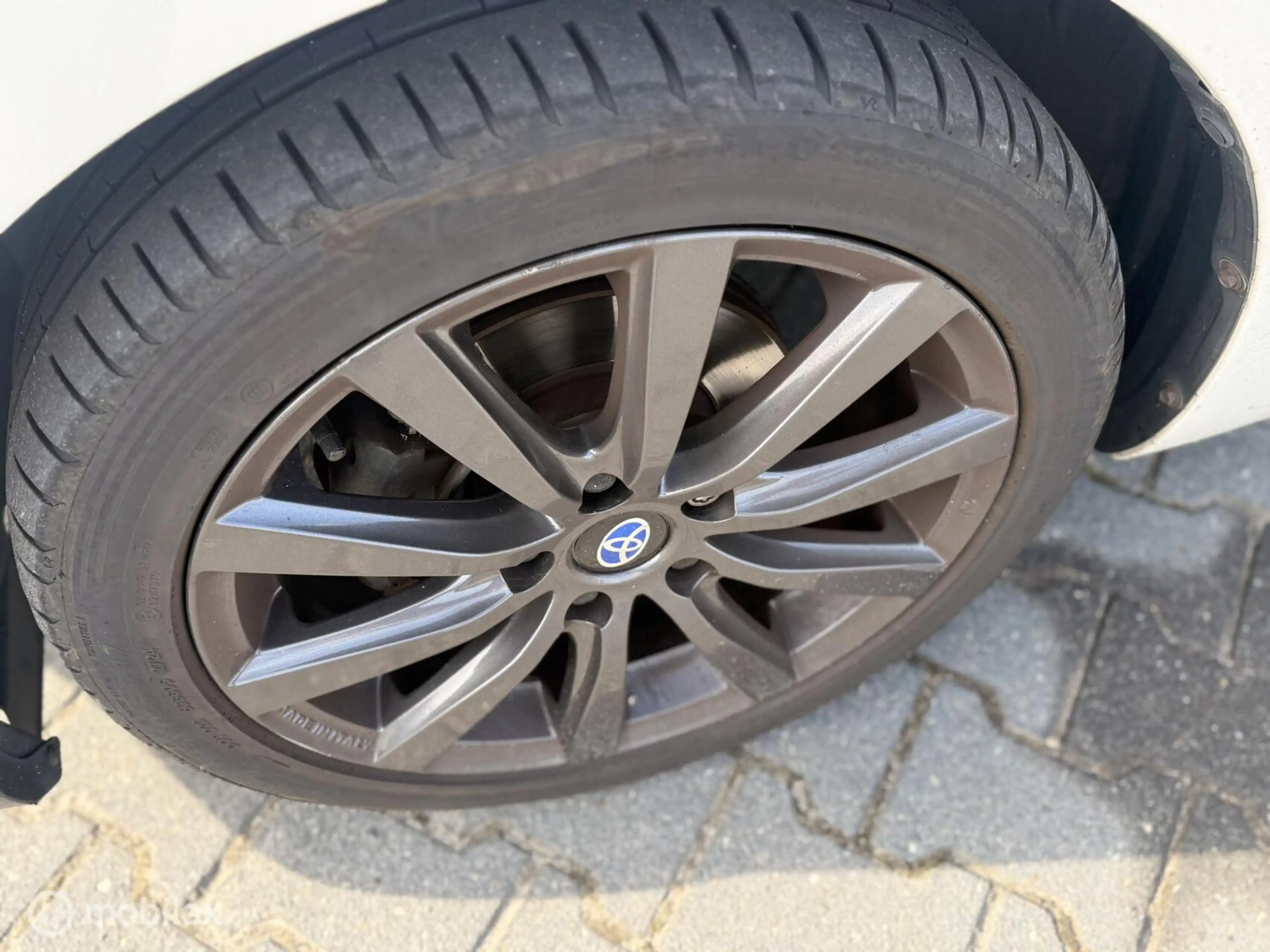 Toyota Auris 1.8 Full Hybrid Executive Business | Hybrid | 01/2 — photo 15