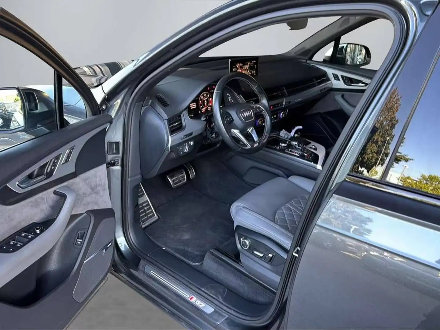 Audi SQ7 4.0 TDI quattro 4.0 V8 TDI Metallic/7 Places Gris - 2