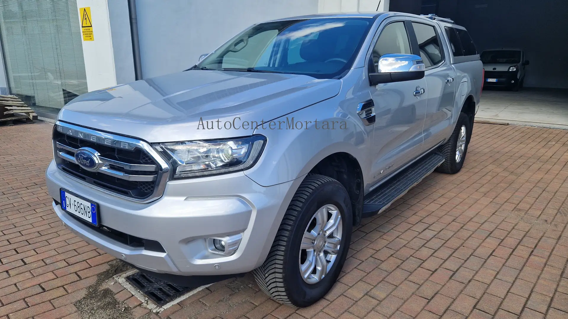 Ford Ranger 2.0 TDCi aut. 213CV DC Limited 5 Posti HARD TOP Argento - 1